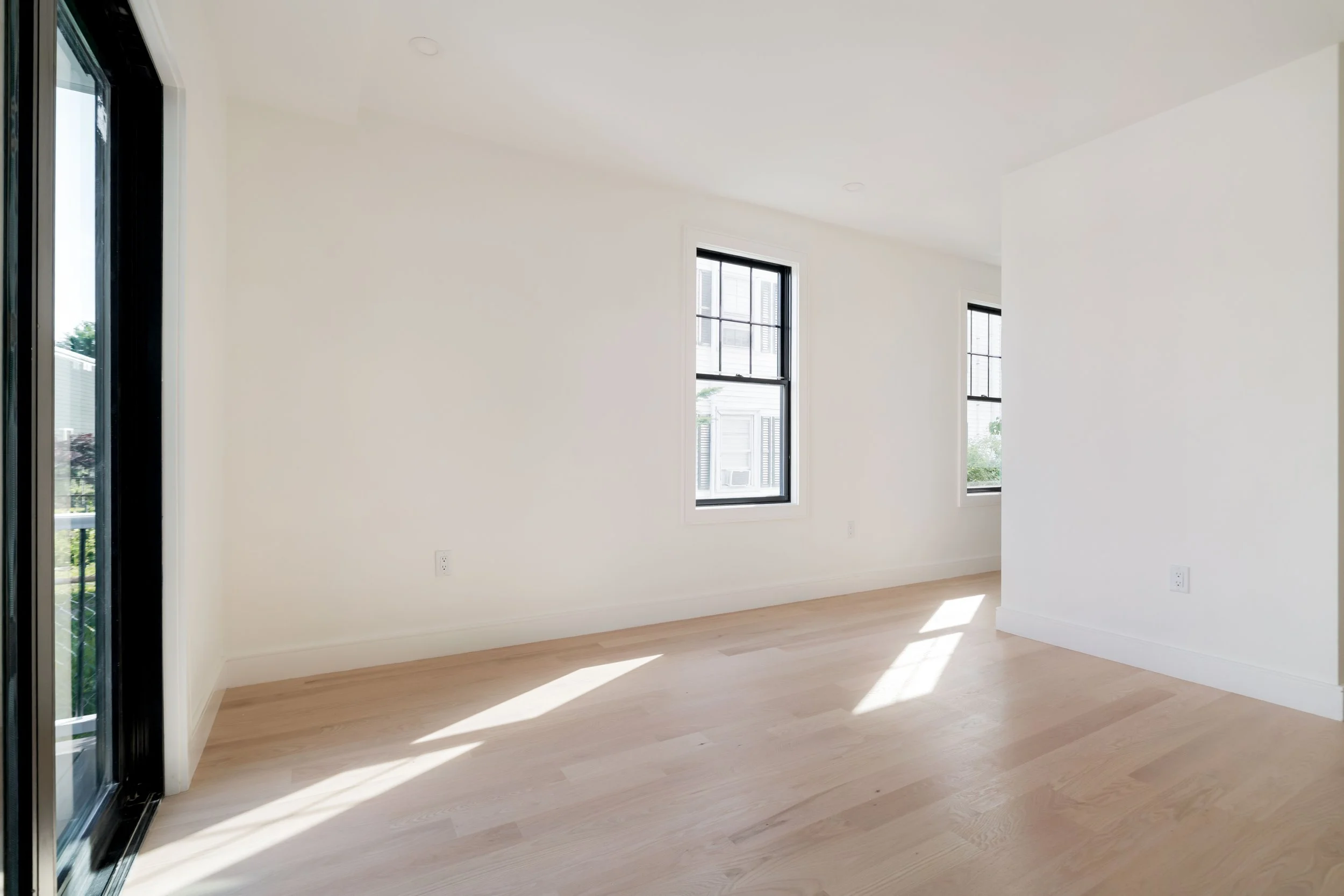 Primary Bed & Bath-05720.jpg