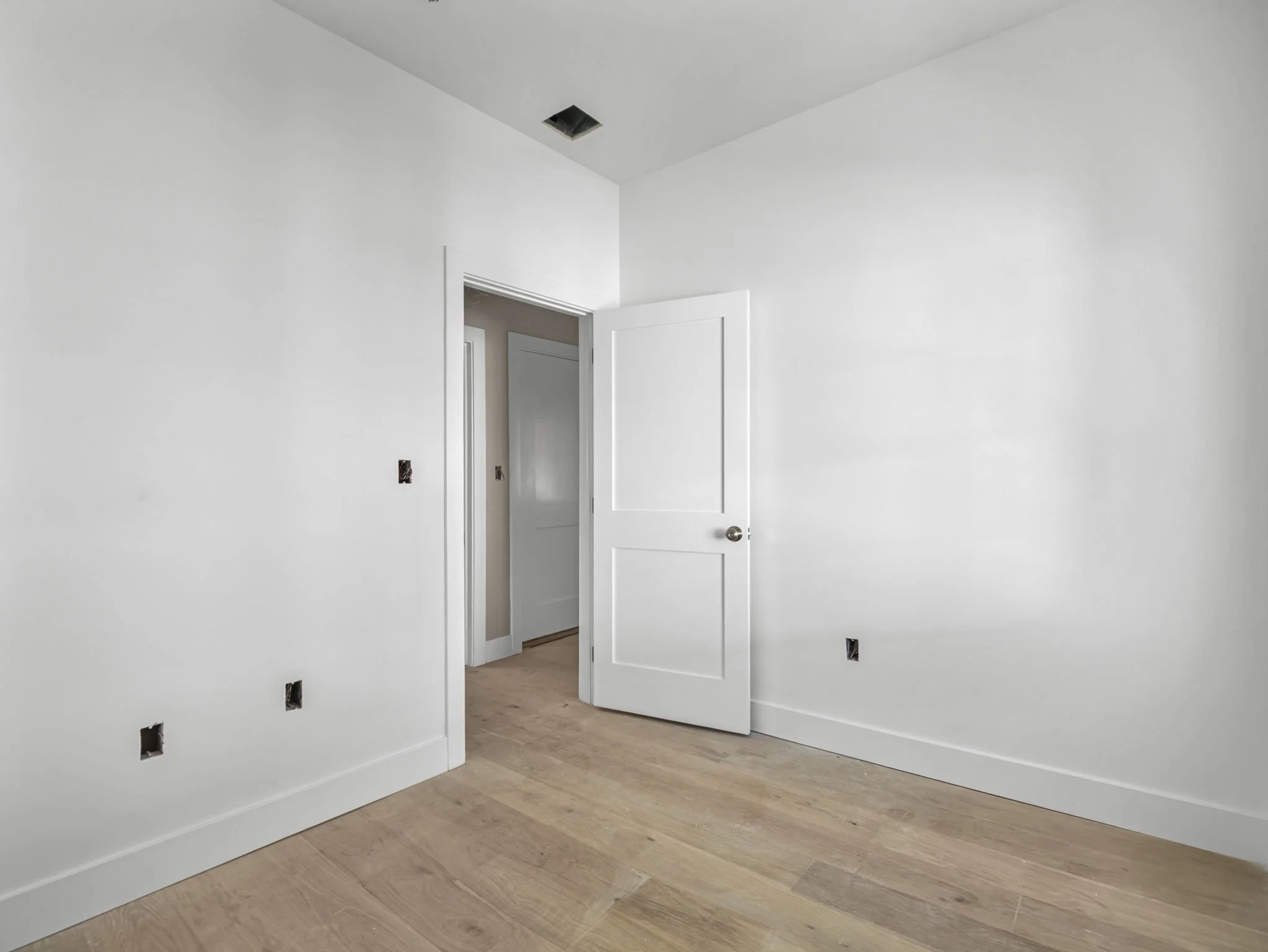 13-web-or-mls-350 Windsor St Unit 2 Cambridge MA 13.jpg