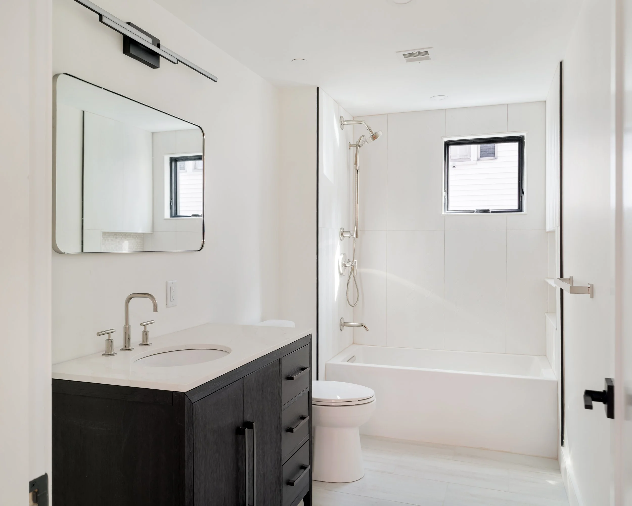 Bathroom-05677.jpg