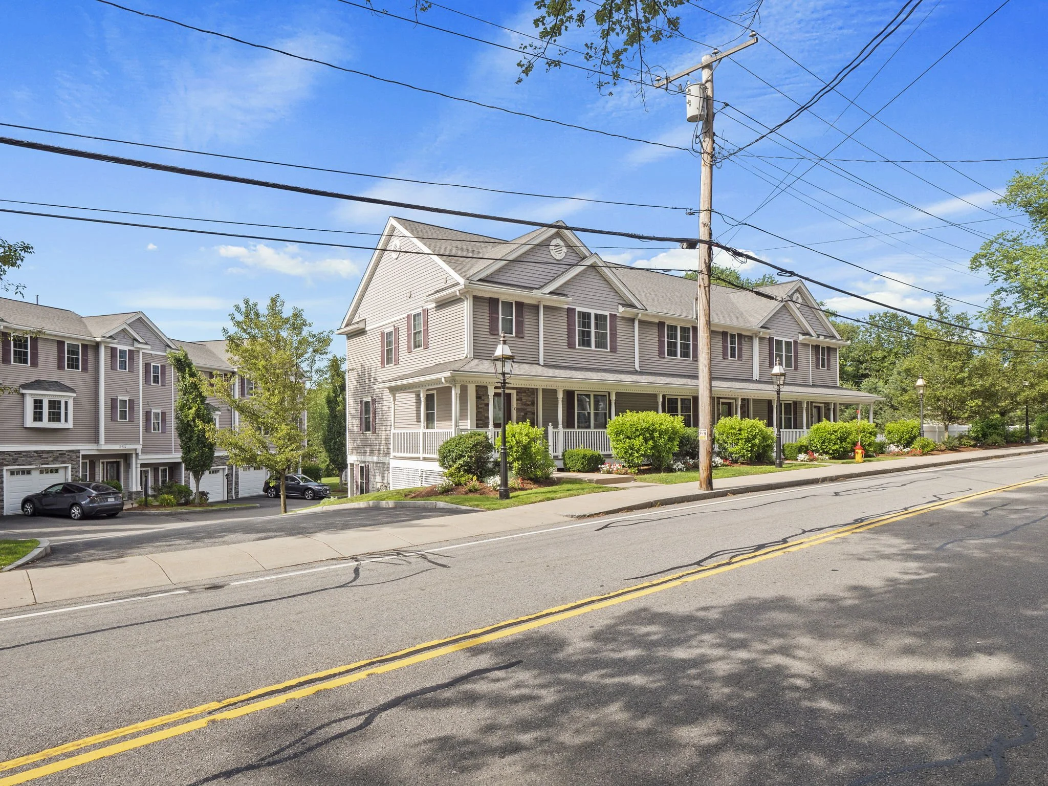 42-web-or-mls-262 Winn St B Burlington MA 41.jpg