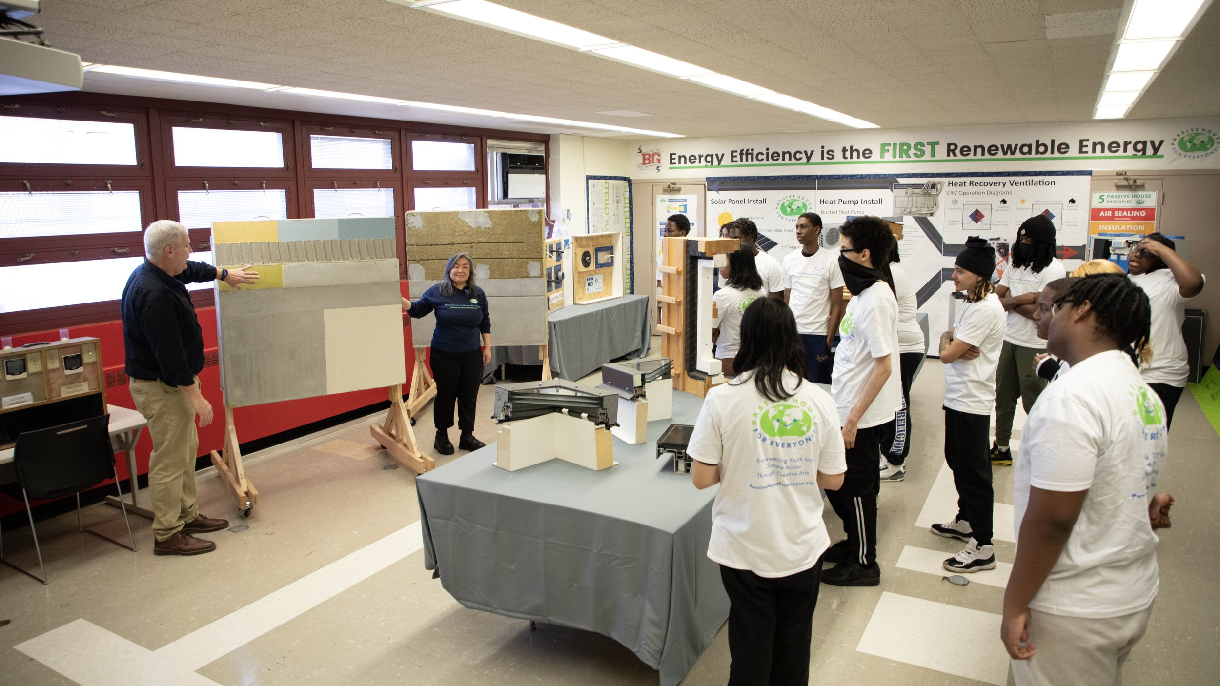 BGHS students learn from Rockwool regarding high performance insulation techniques.