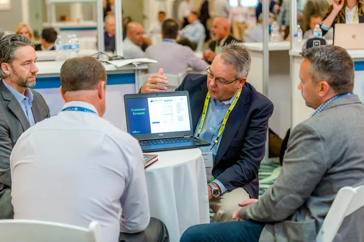 How to Use Your Q3 Convention Photos to Close Deals in Q4 &nbsp;&nbsp;&nbsp;