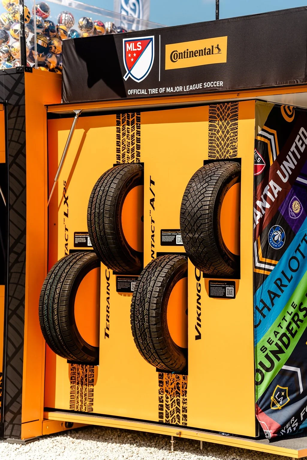 lotus-eyes-photography-corporate-brand-activation-01.jpg