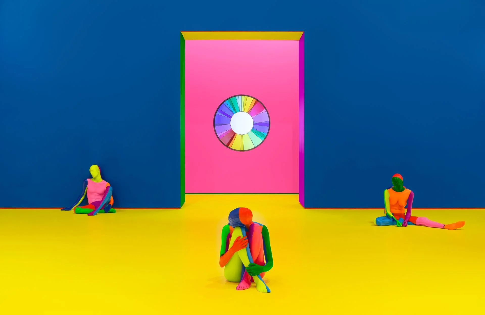 Ugo-Rondinone-the-rainbow-body_Web-JPGs-04-1-1920x1247.jpg