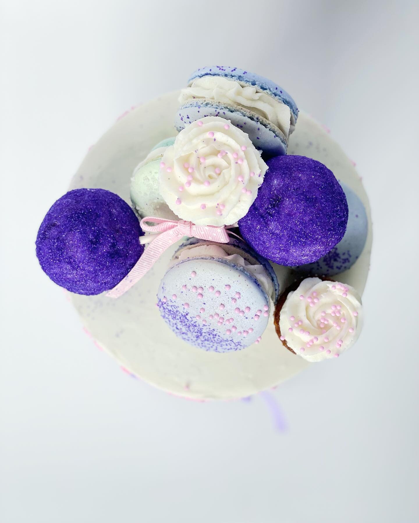 Oh Baby πΆπ»
Dairy Free Rum Cake • Cream Cheese Filling
#alexamaries #sweetsonstreets #glutenfree #glutenfreelife #customorders #customcakes #shopsmall #shoplocal #supportsmall #supportlocal #shopsmallbusiness #shoplocalbusiness #supportsmall