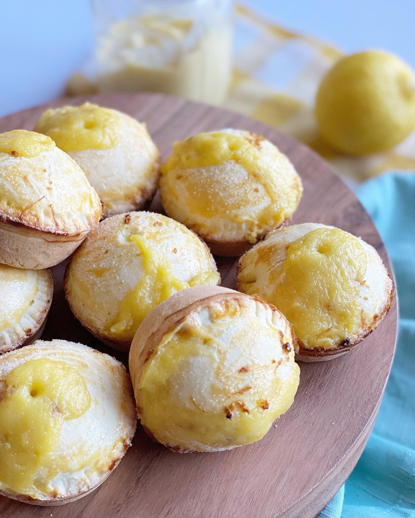 Tuesday Treats π
Pasticciotti • Lemon Custard
#alexamaries #sweetsonstreets #glutenfree #glutenfreelife #customorders #customcakes #shopsmall #shoplocal #supportsmall #supportlocal #shopsmallbusiness #shoplocalbusiness #supportsmallbusiness #