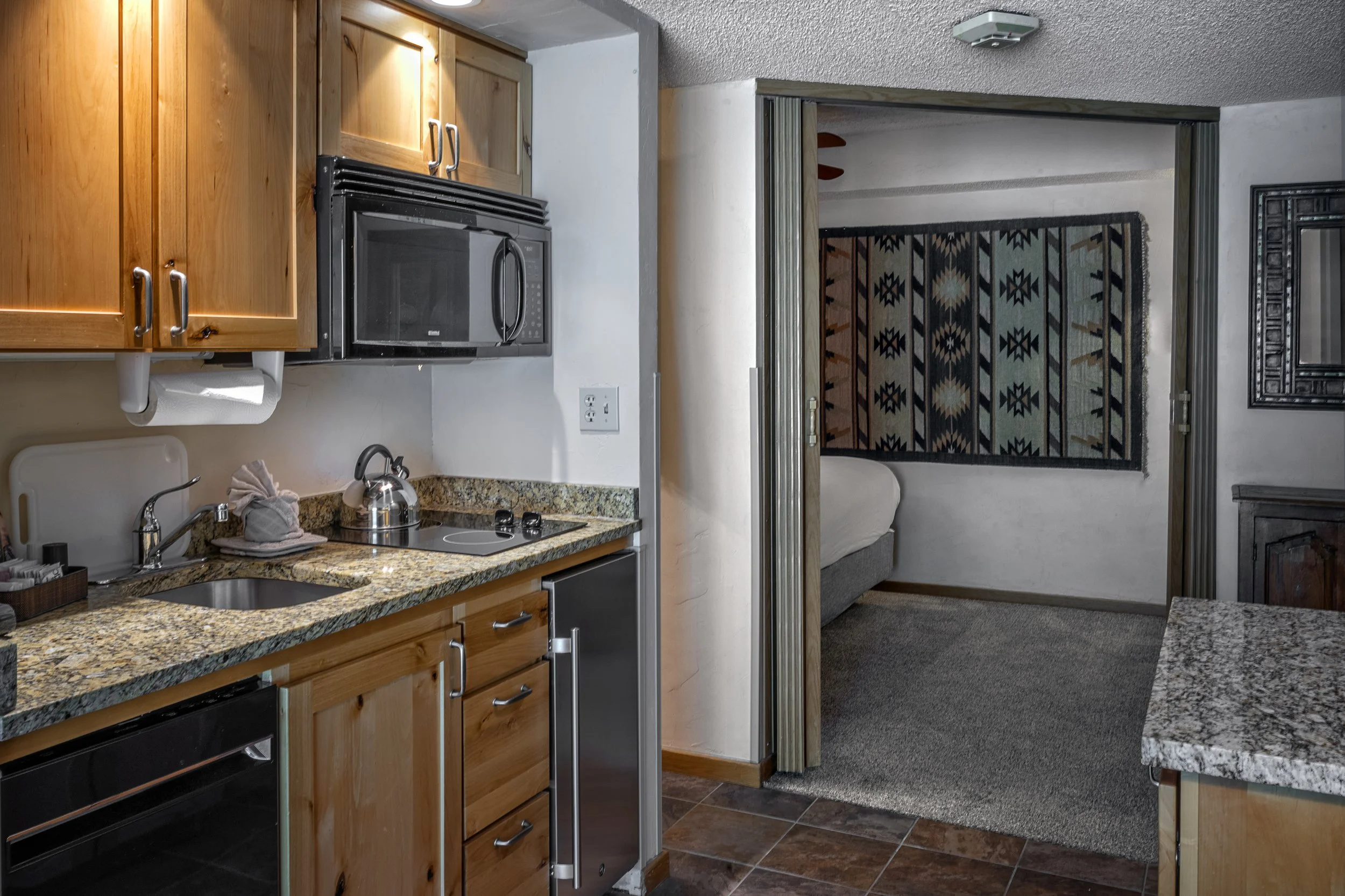 53-Room 4218.jpg
