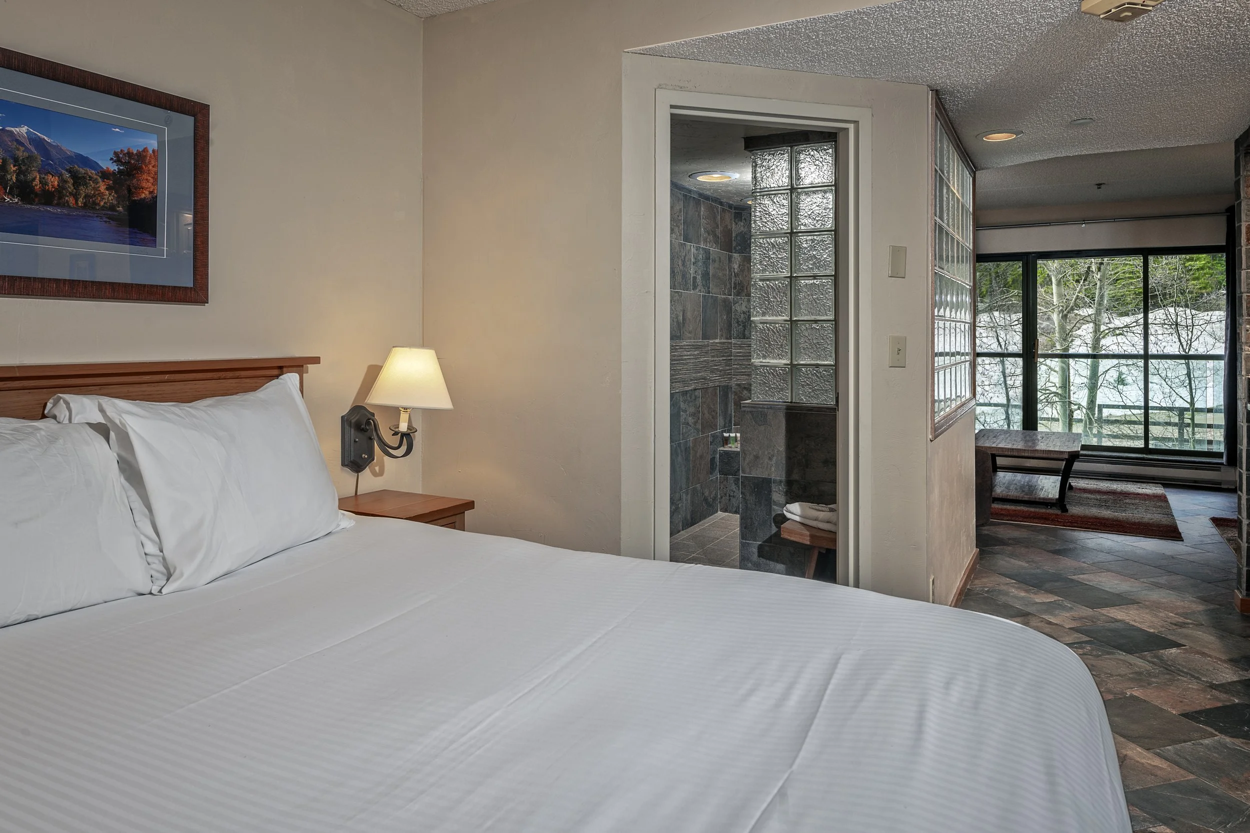 49-Room 4133.jpg