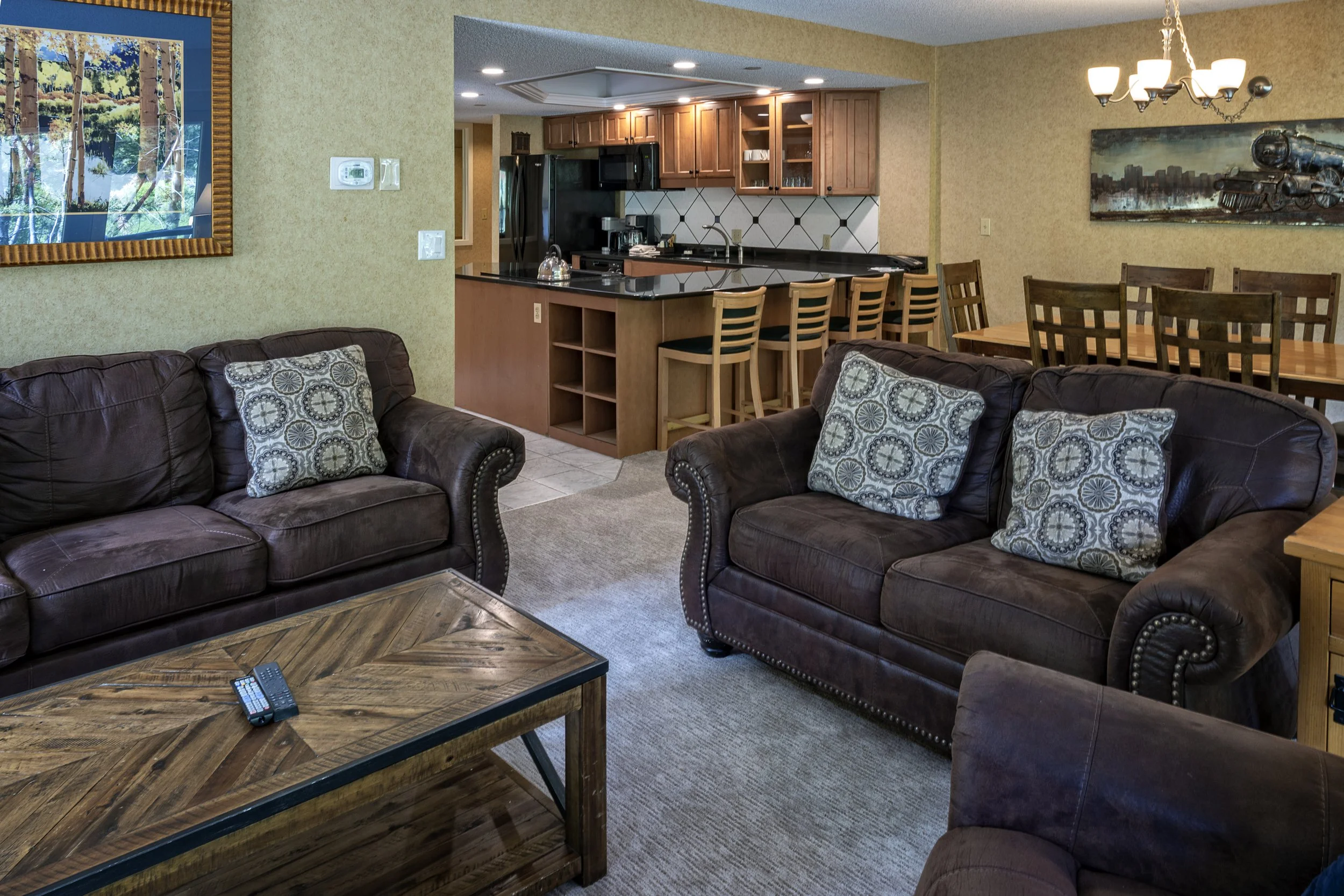 23-Room 4130.jpg