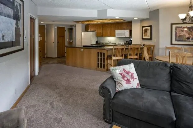 017-Room-4804-B-Bld-4-Two-Bedroom.jpg