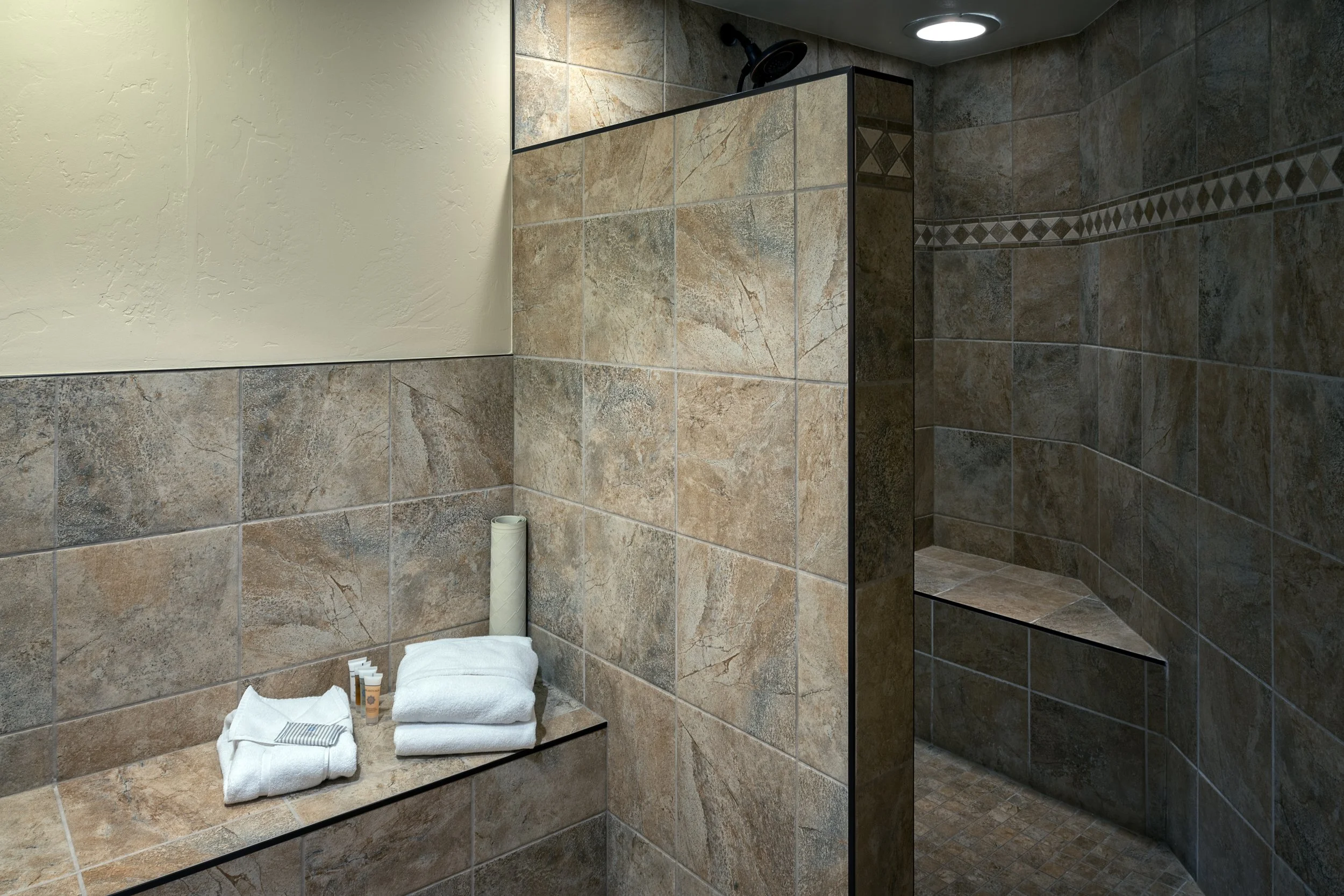 55-Room 4218.jpg
