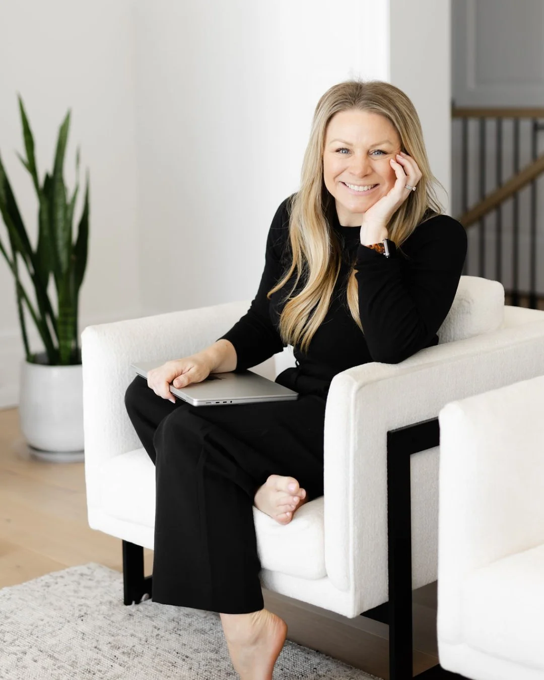 When most people look at a logo or a website, they&rsquo;re just thinking,
&ldquo;do I like it?&rdquo;

Do the colours feel good?
Does it look clean?
Do the photos look nice?

Which makes sense. That&rsquo;s what you&rsquo;re supposed to notice.

But