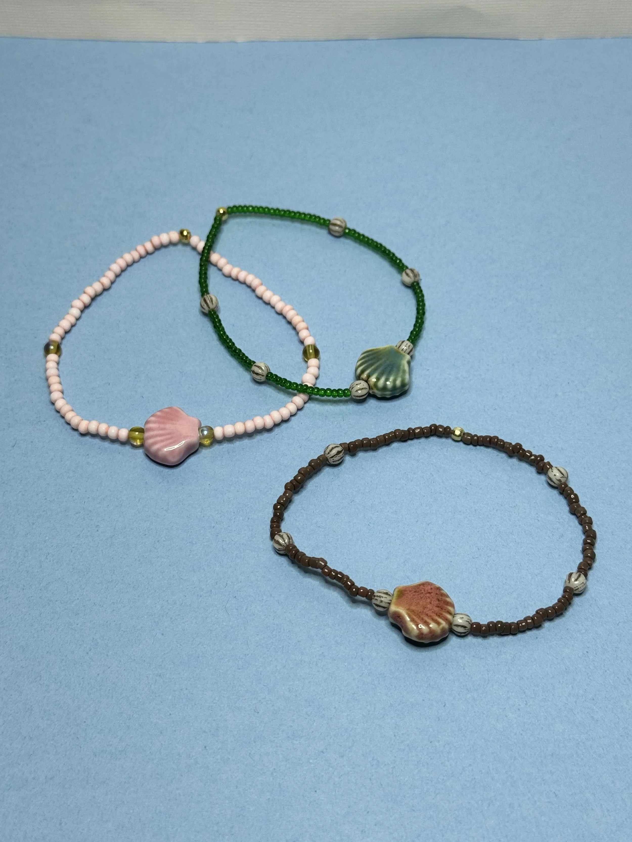Simple Shell Bracelets 1.jpg