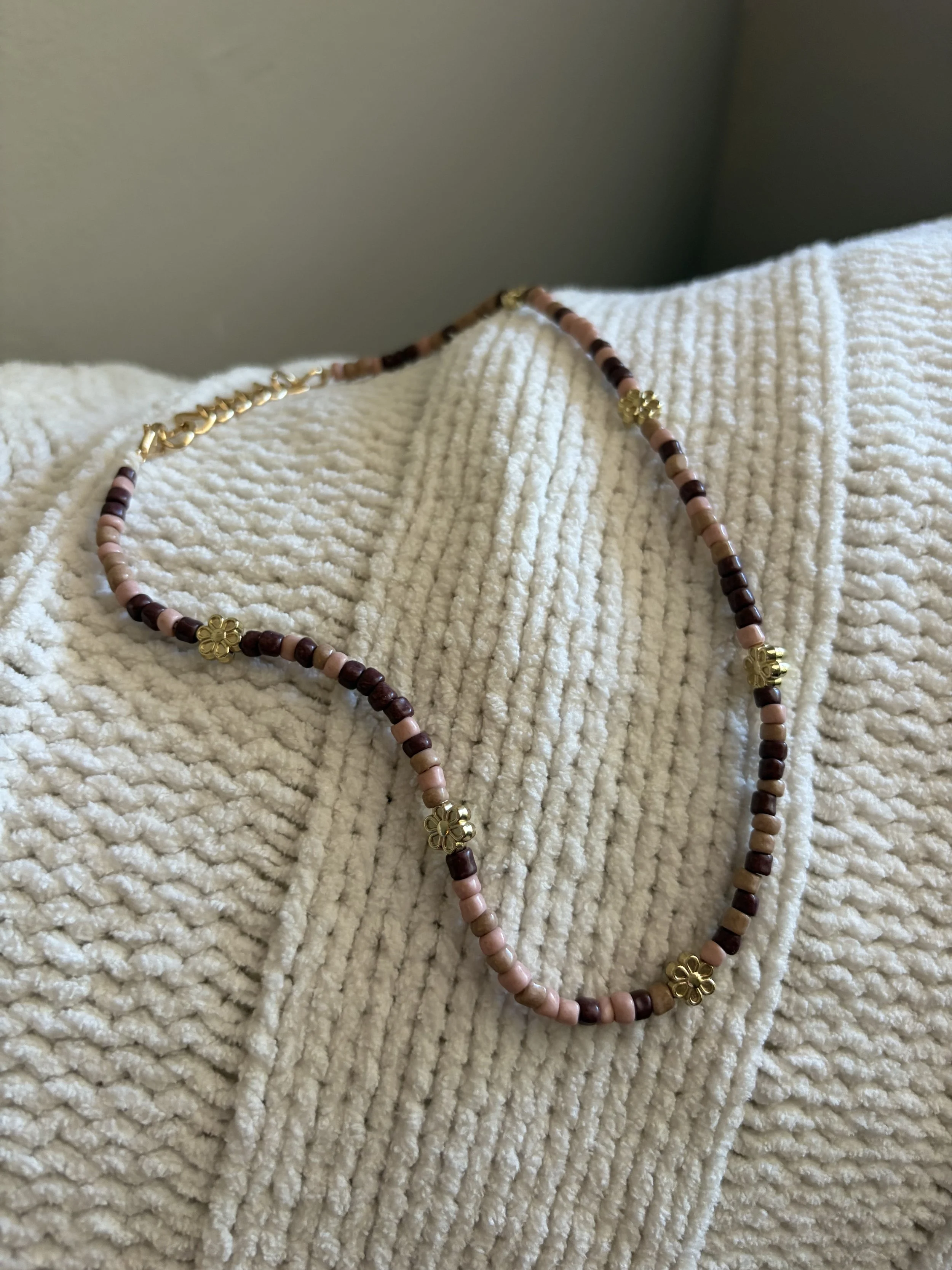 GROUNDED NECKLACE