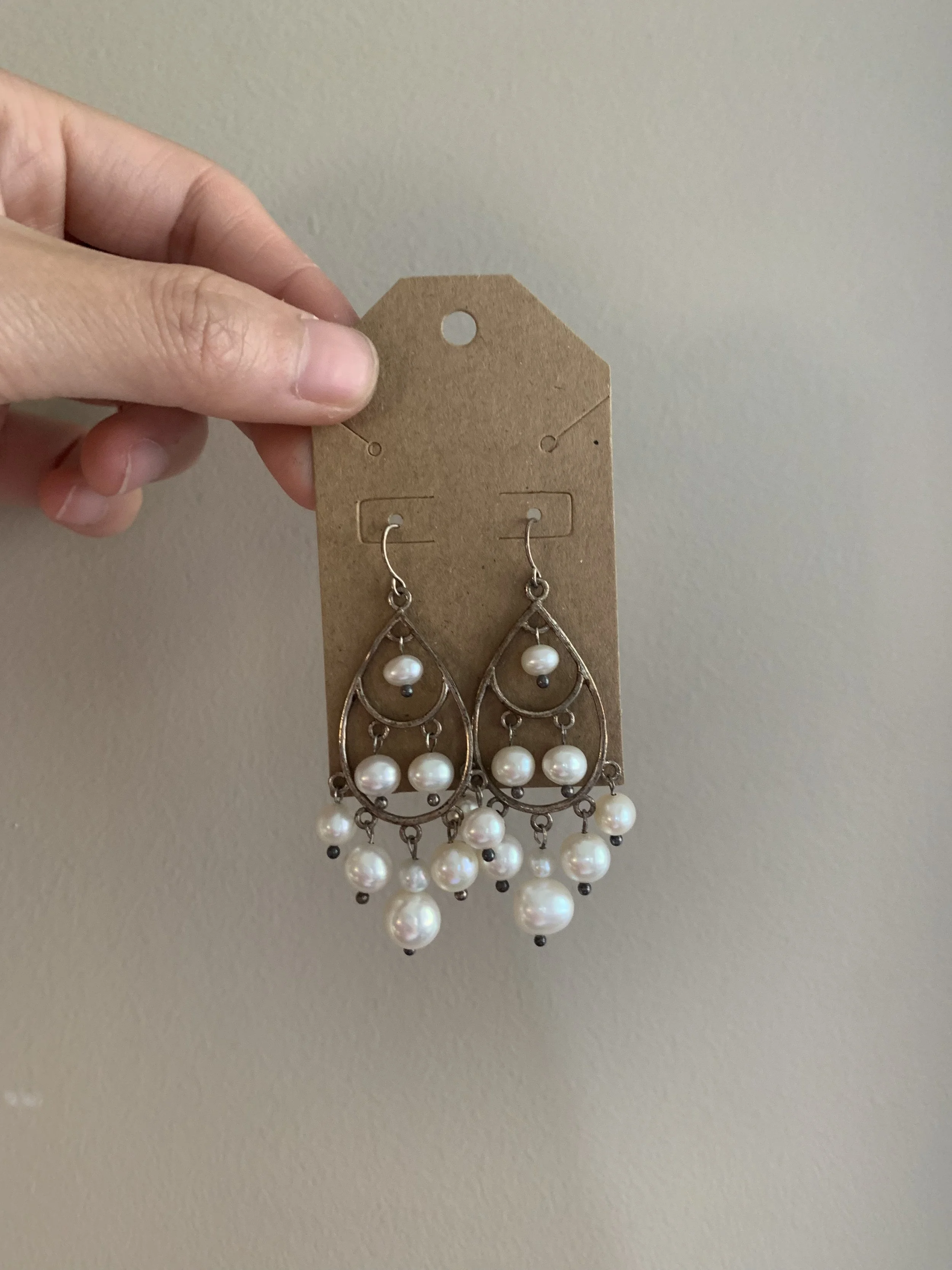 CHANDLER PEARL EARRINGS