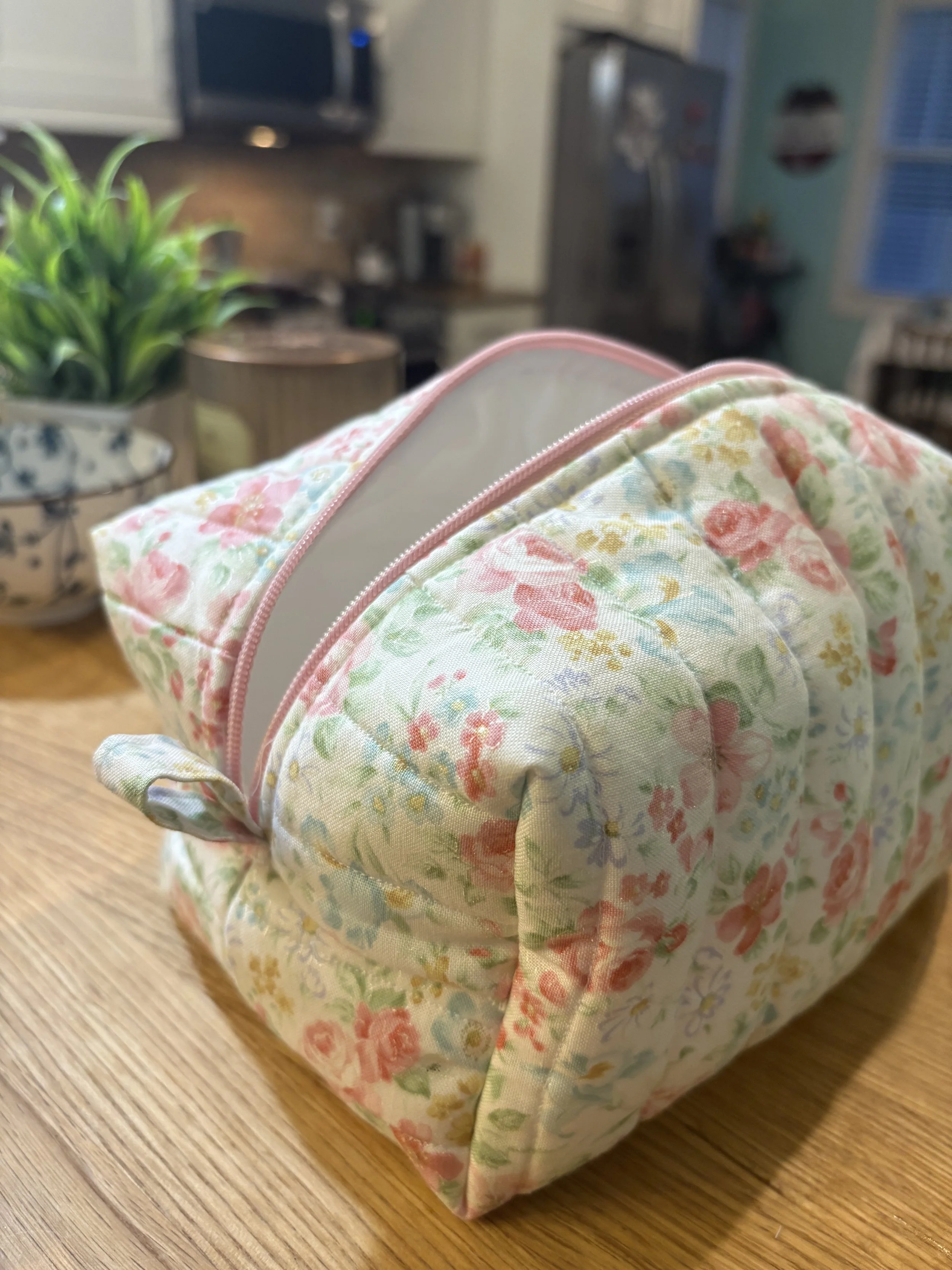 Ophelia Make-Up Bag(2).jpg