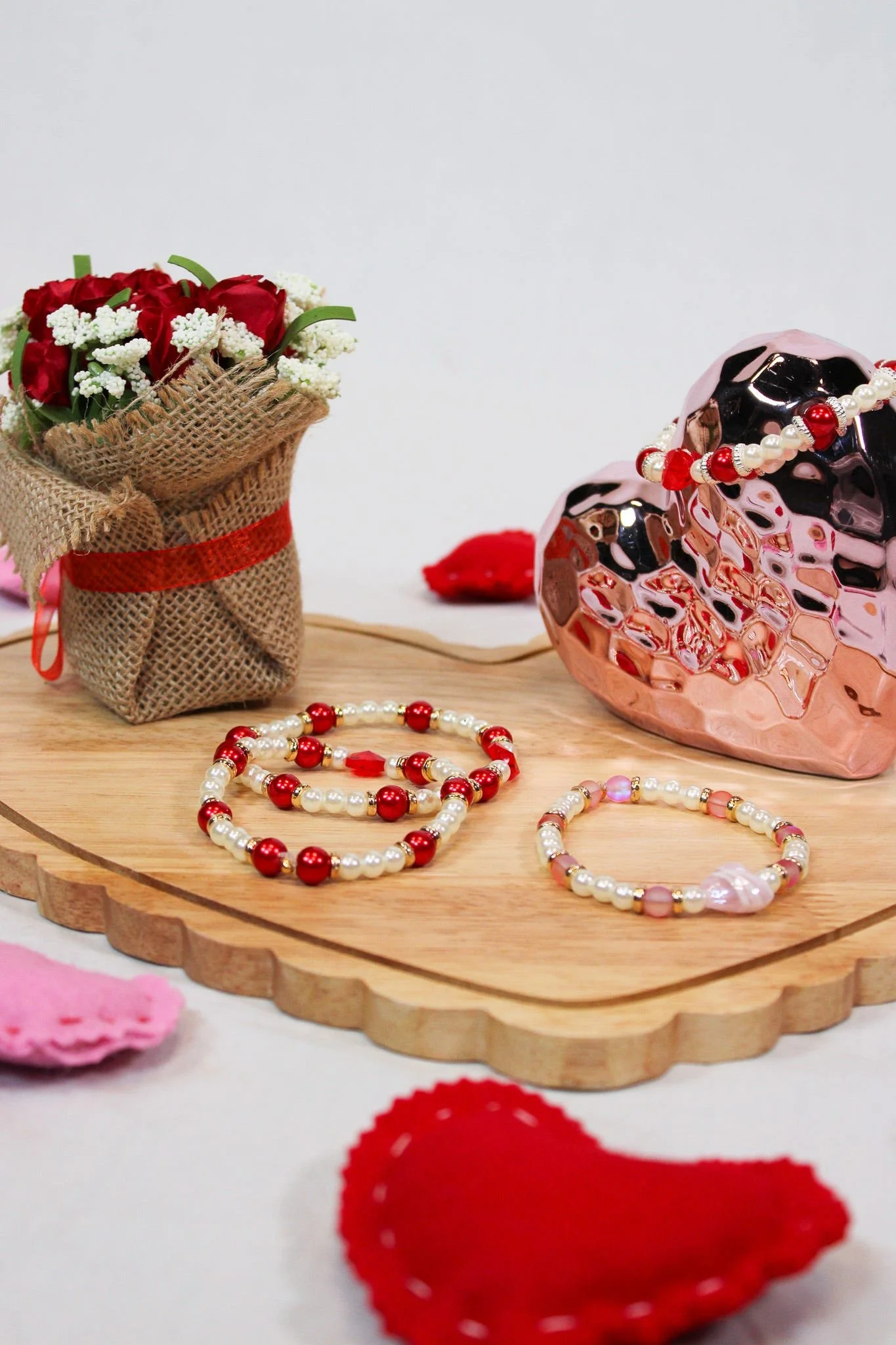 LOVE IS IN THE AIR BRACELET