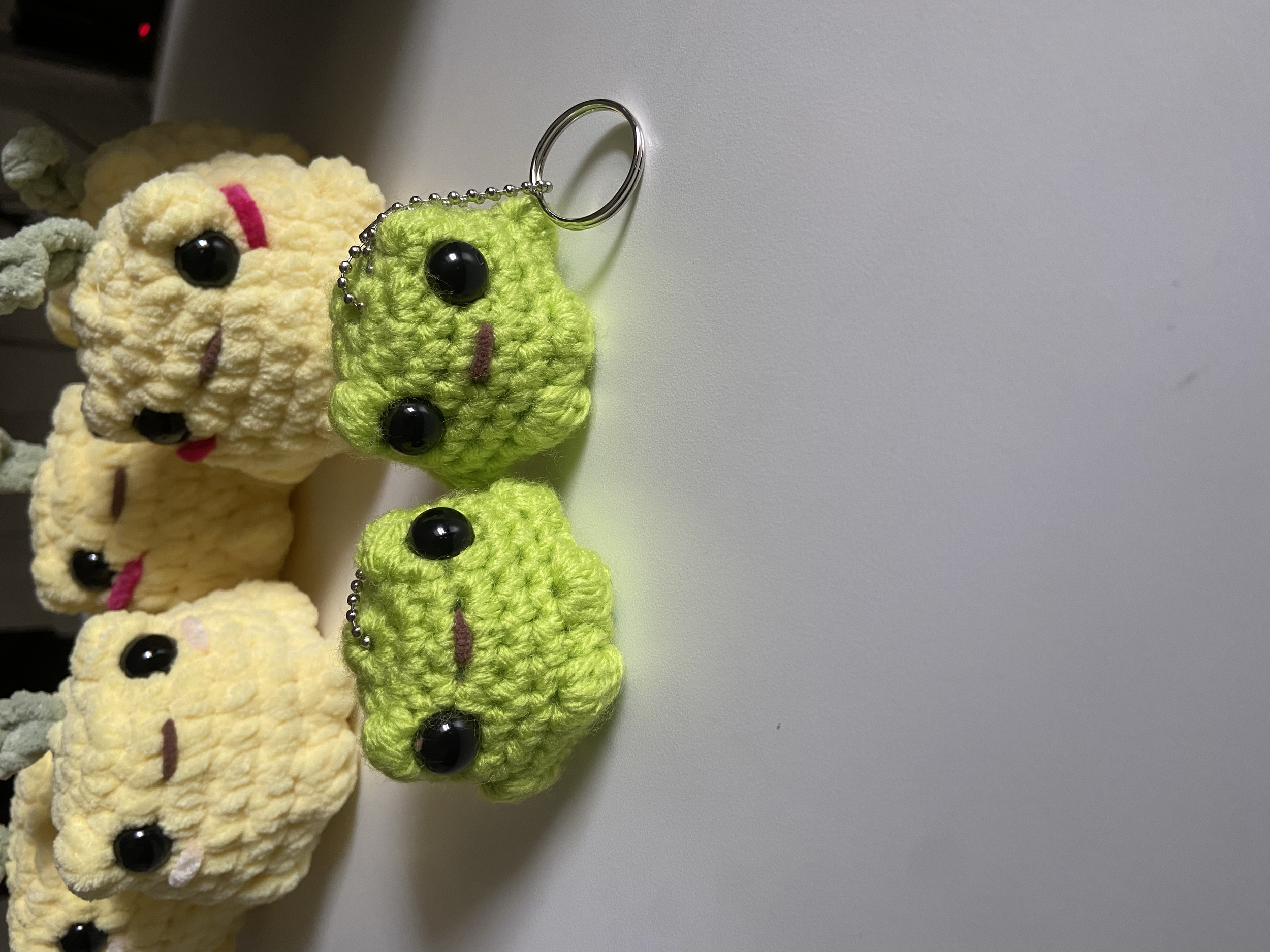 Frog keychain.png