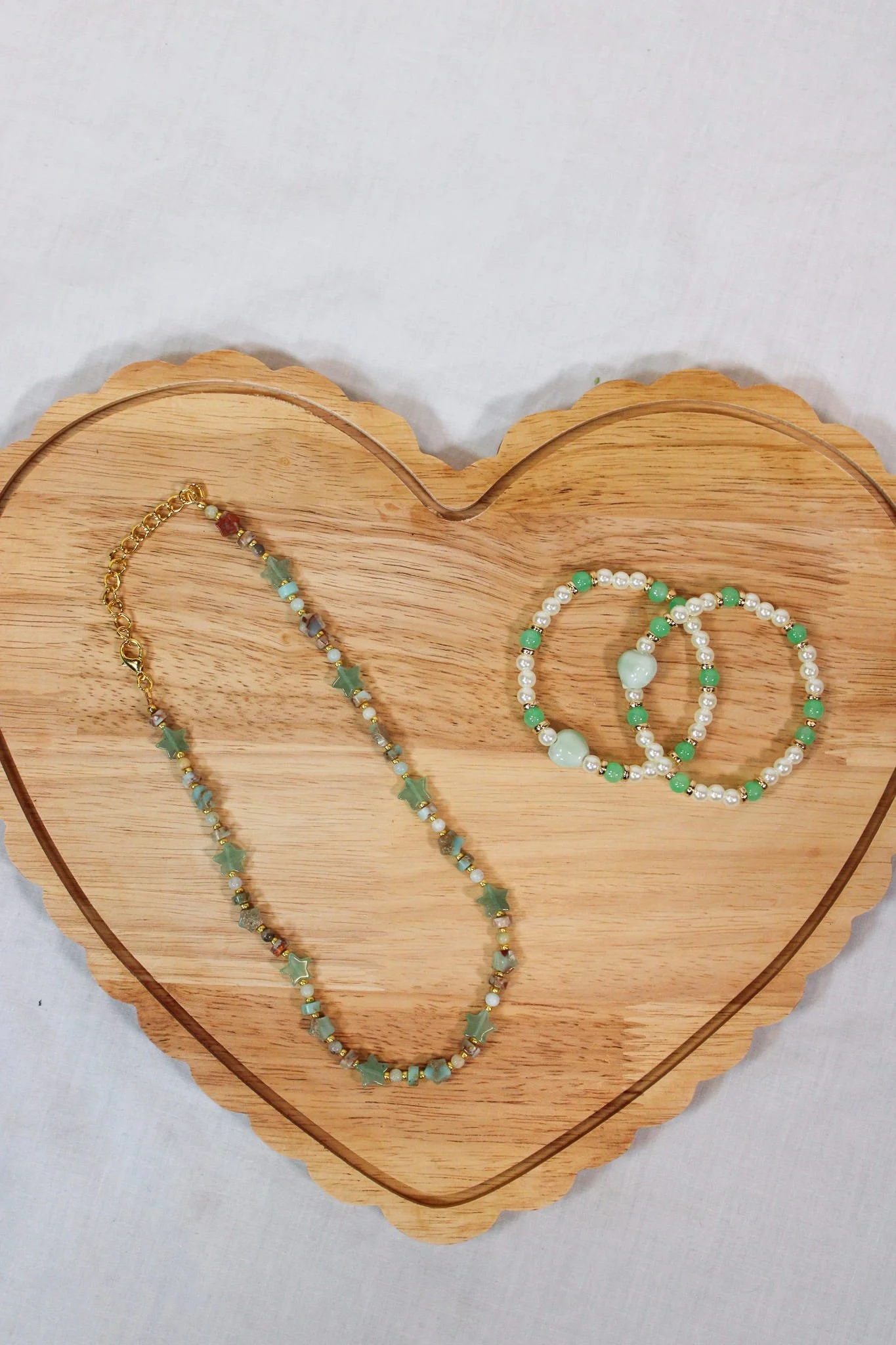 ABSTRACT SAGE NECKLACE