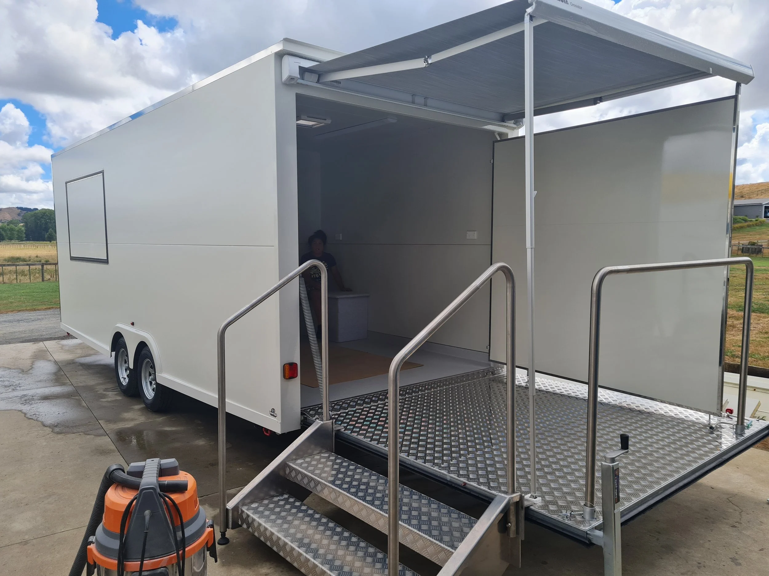 Mobile Hub new.jpg