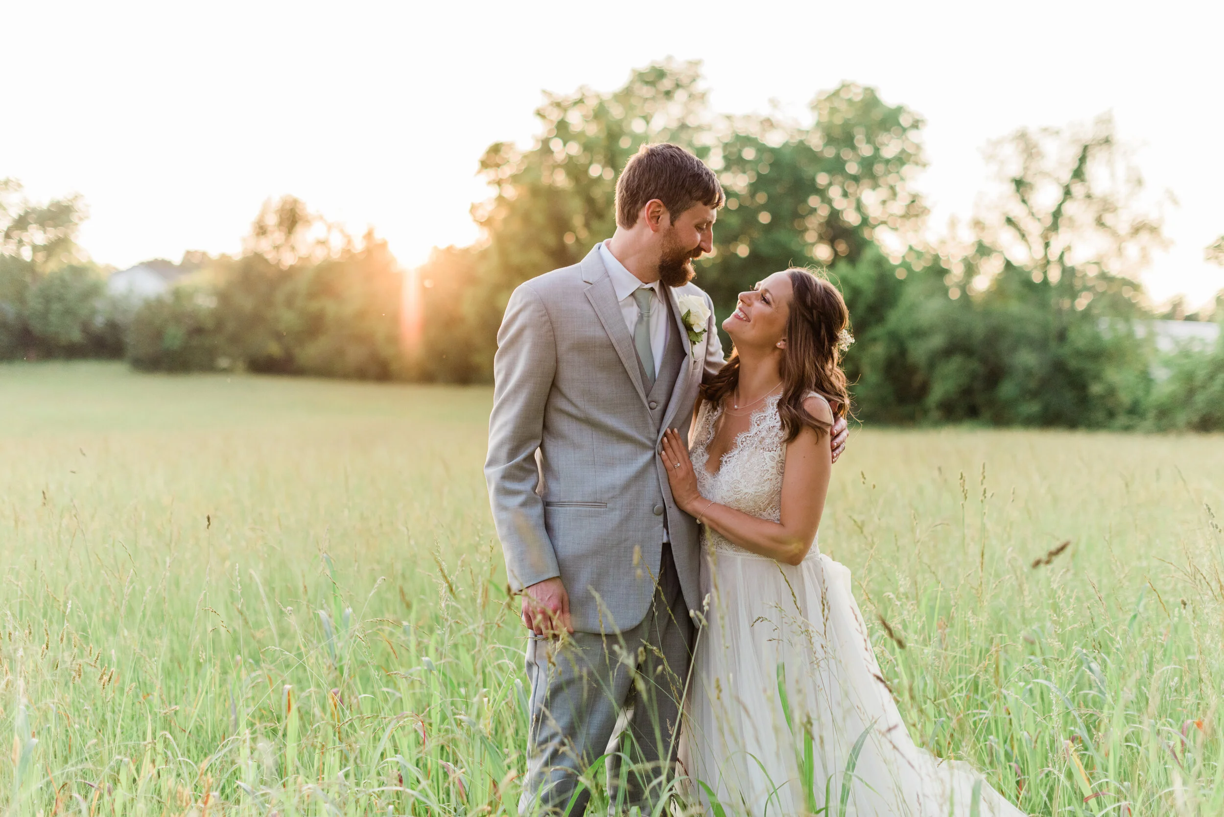 Stunning Golden Hour Summer Wedding At Sycamore Farm Bloomington