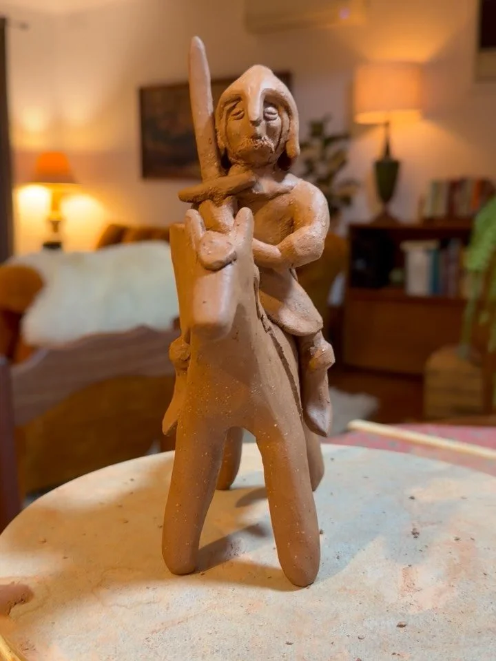 What&rsquo;s cooking in the kiln this week 🏰🔥

We are very busy making so many goodies peddle at @melbourne_renfair, a little over two weeks away and I cannot wait!! 
Need to get everything done so I have time to work on my costume 🪡

#contemporar