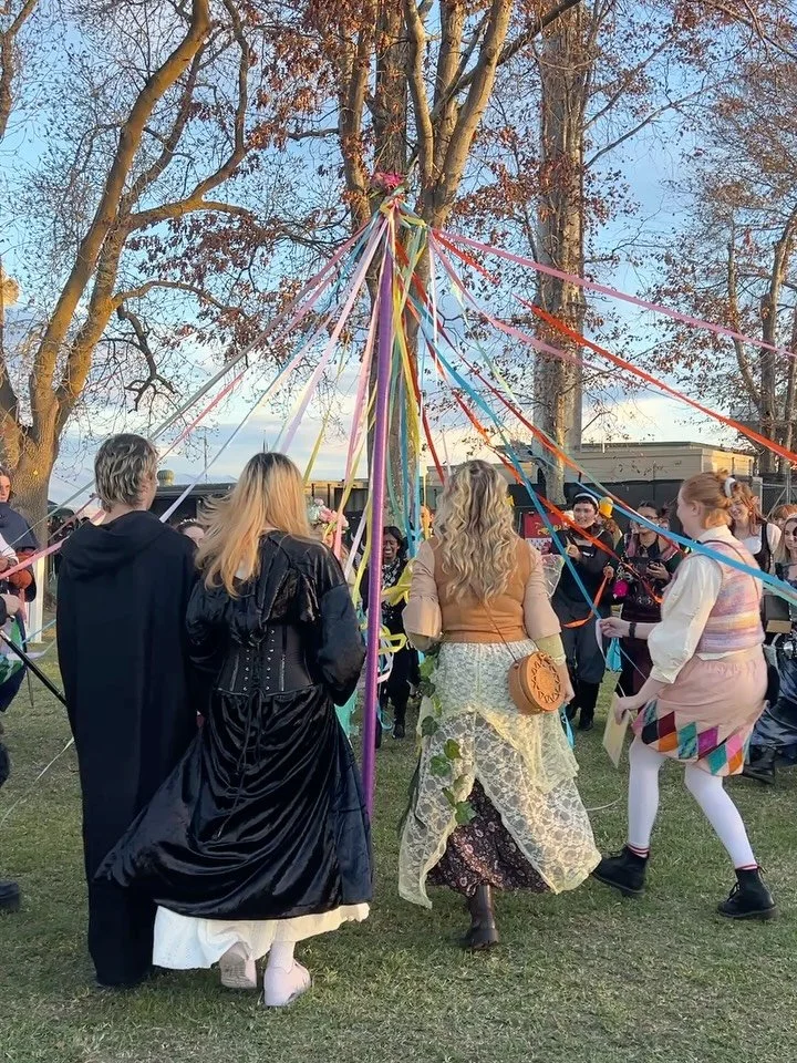 Some special moments captured at @melbourne_renfair on the weekend ✨ A HUGE thank you to everyone who stopped by my stall, I adored meeting you all so much &hearts;️🥹 Please get in touch if you missed out on a special piece. I can make to order and 
