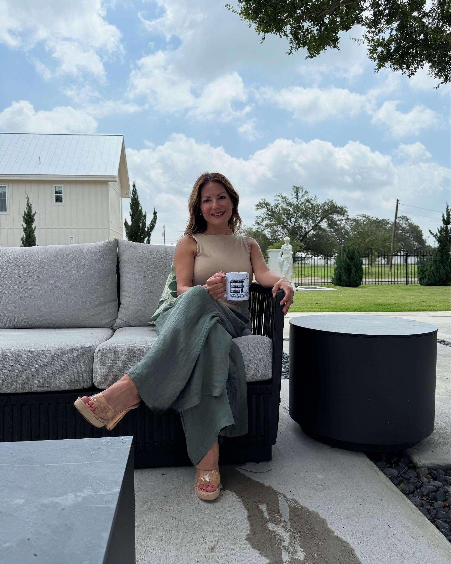This is your gentle reminder to romanticize your life&hellip; Chateau style. 🌿☕️🤭