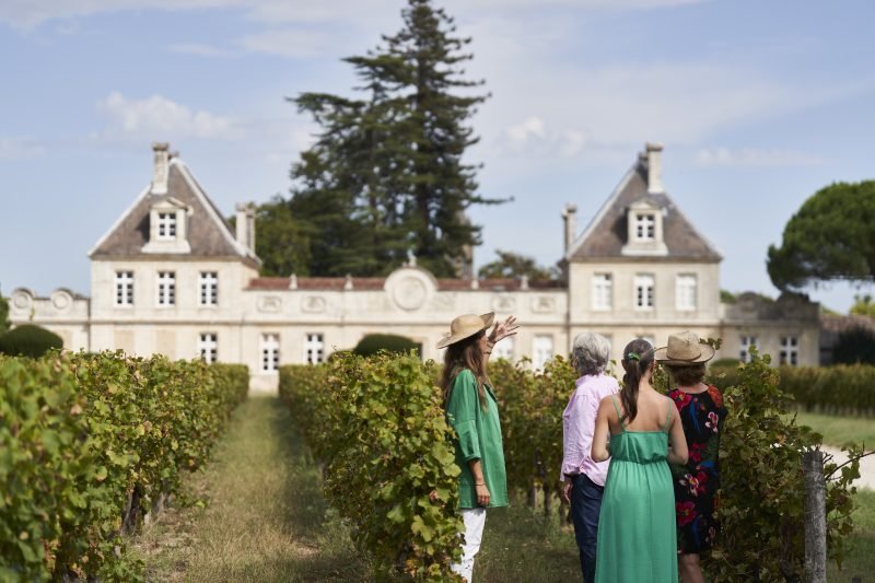 Chateau-de-cerons-graves-oenotourisme-visite-decouverte-800x533.jpg