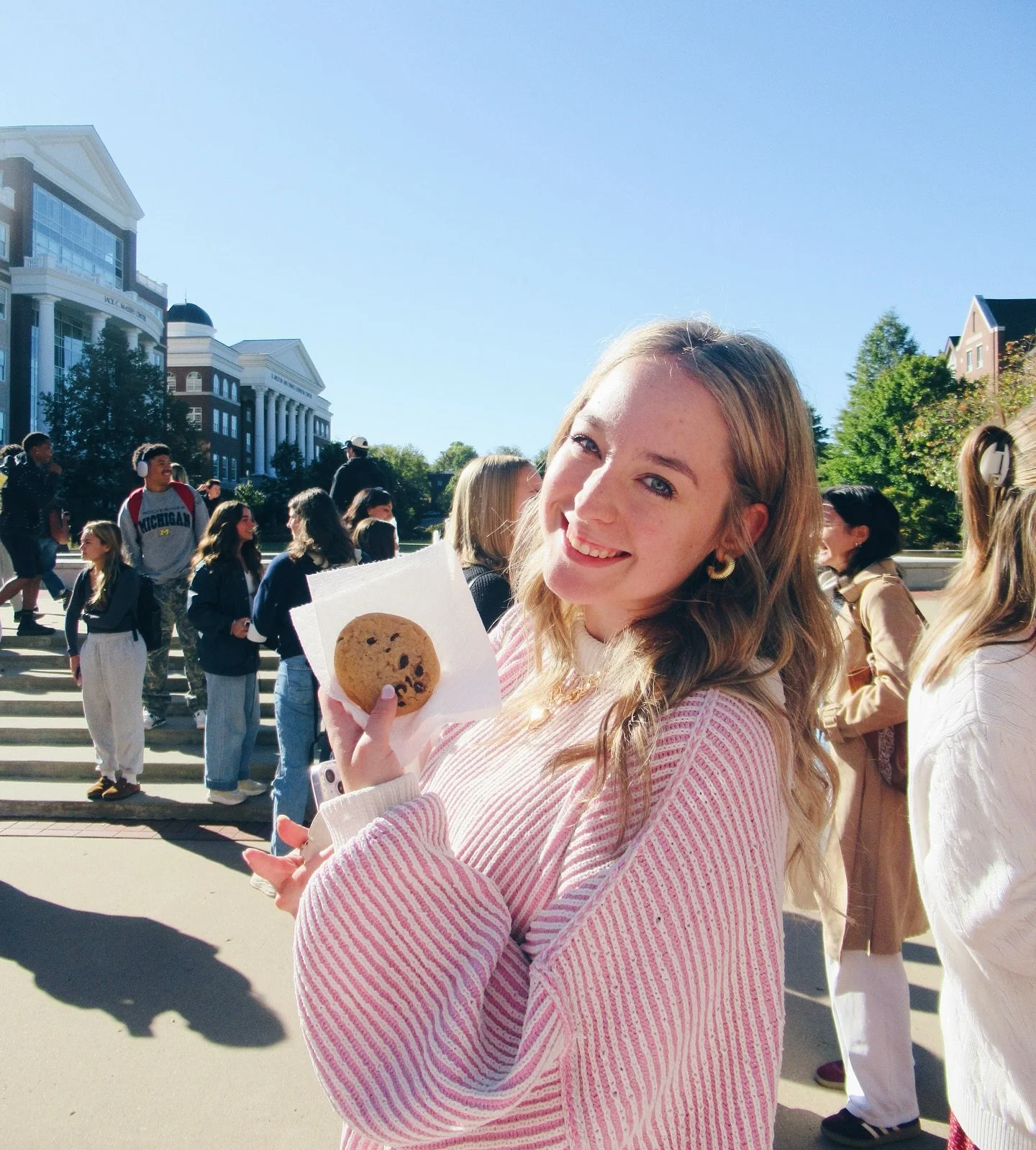 monday events recap !!!! thank YOU for making our bake sale and pickleball tournament a SUCCESS !
TOMORROW we have a percentage night at BOTTLE CAP from 6-9pm to raise money for breast cancer awareness! see you all there!