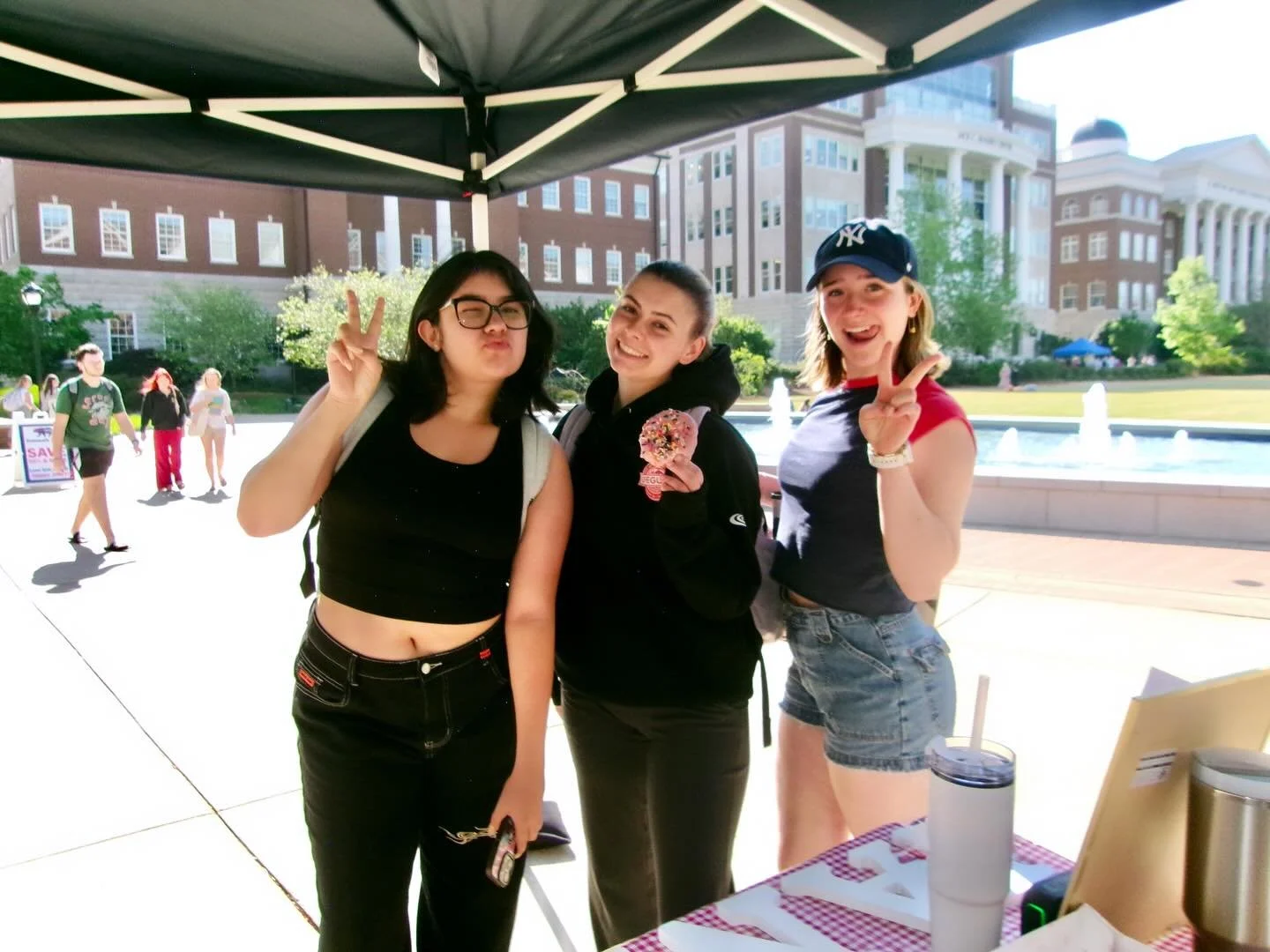 🍩🍩🍩 a HUGEEE thank you to everyone who showed up and bought donuts!! FSLive wouldn&rsquo;t have been a success without yall! Speaking of&hellip; FSLive pics dropping 🔜 👀