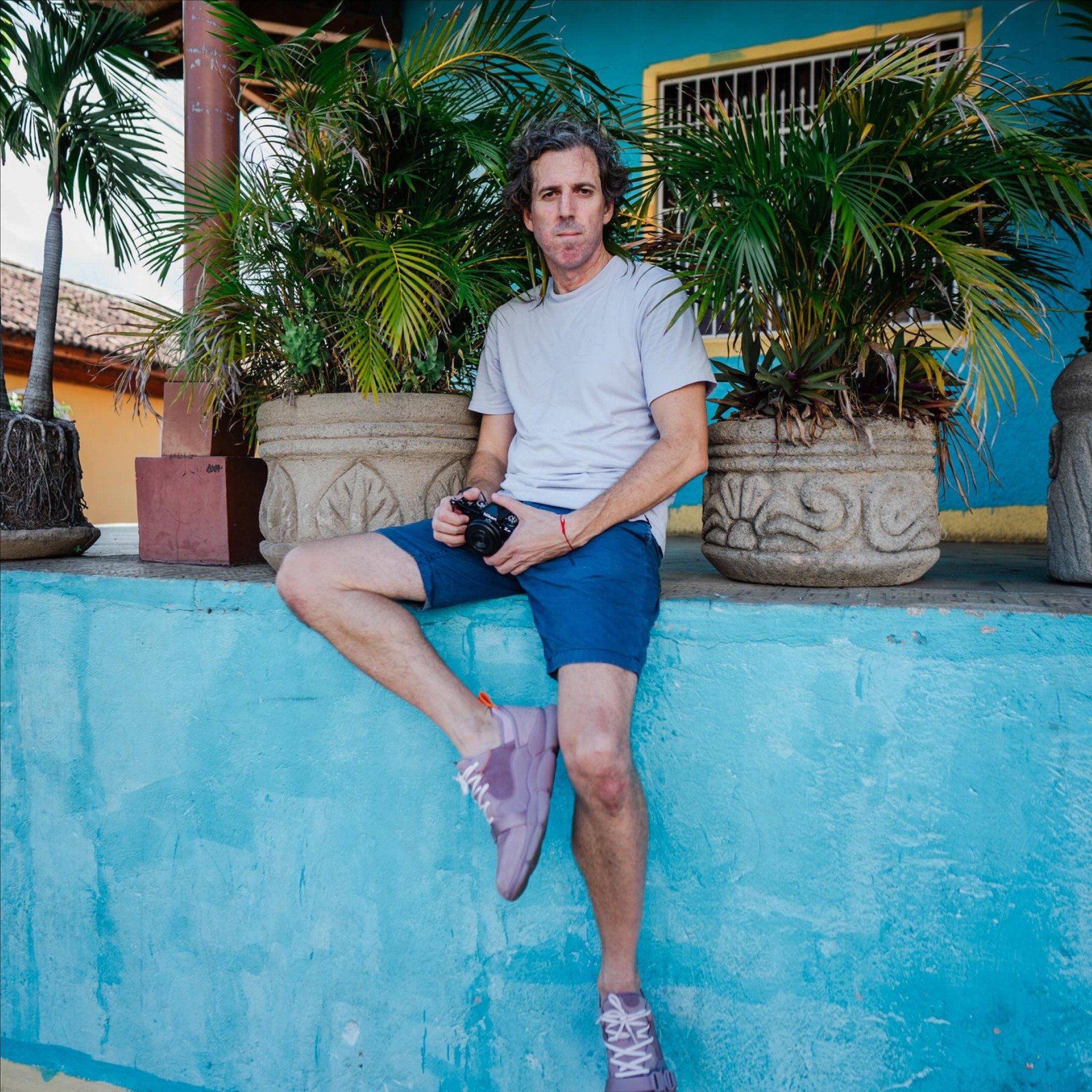 We call this the perfect colour palette - hues of all our Caudal Lure colours in one photo! 

@olivermga wears our Purple Sunset colourway in Nicaragua. 

🌴🐍🩷💙💚🧡
.
.
.
.
.
#lilith #lilithsneakers #sneakerhead #sneakerfiles #sneakeraddict #nicar