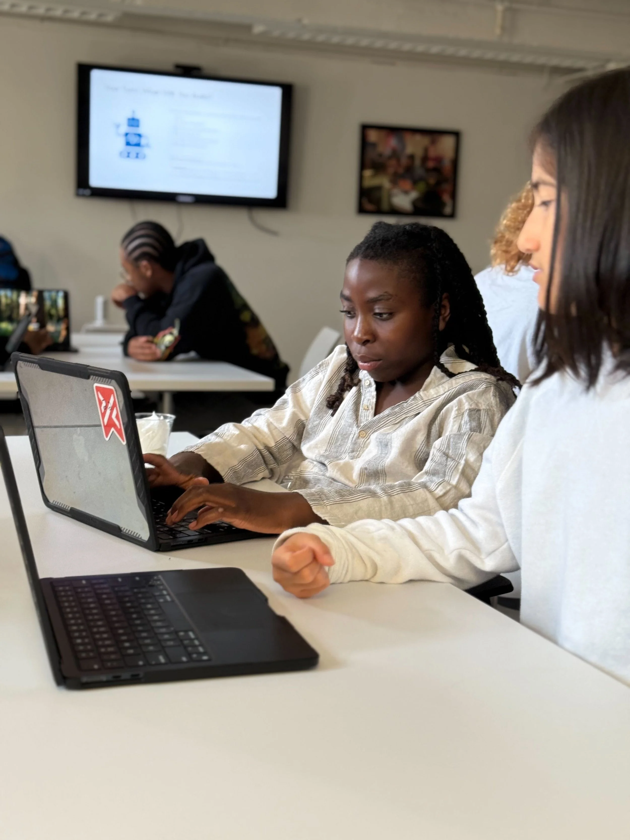 From the Classroom to a Career: How LinkedIn Can Help You Build a Digital Future That Works for You