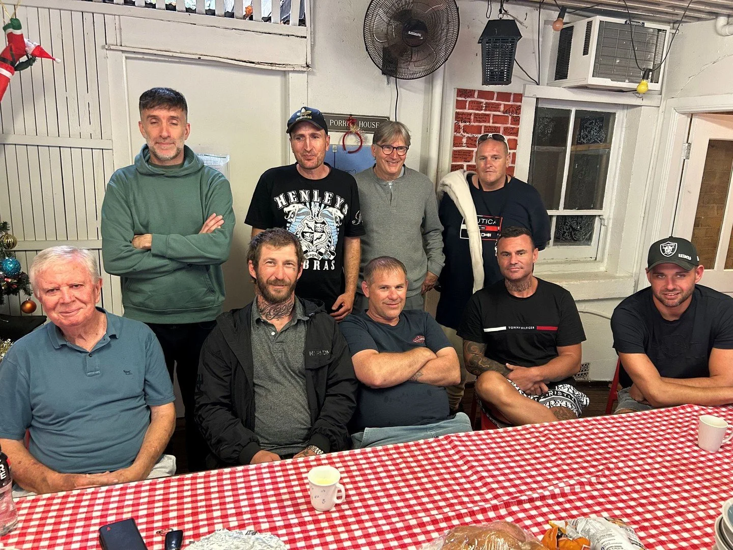 Around the table at de Porres House &mdash; a shared meal celebrating milestones and new beginnings 🤍🍽️ 

#CanaCommunities #dePorres #NewBeginnings #Community #SharedTable