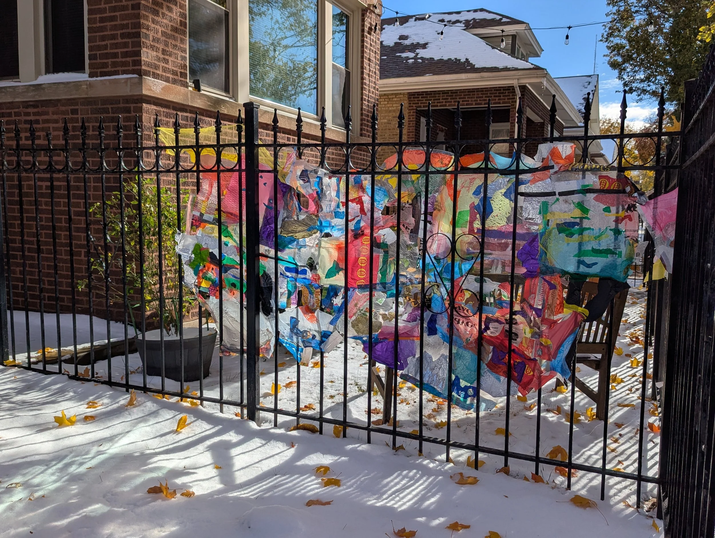 See Through / variable dimensions / flexible plastic packaging, heat, thread, string, fence / 2025