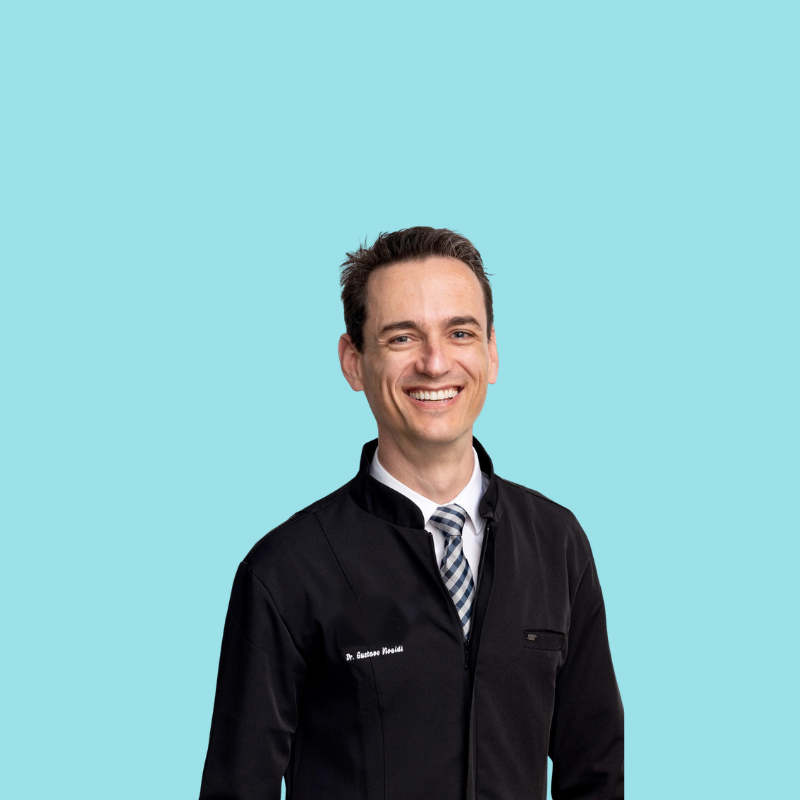 Dr Gustavo Vivaldi | Associate Dentist