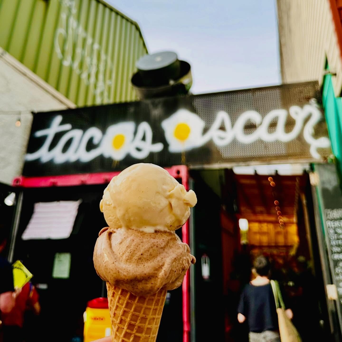 Have you seen Oakland&rsquo;s new Hollywood sign??? 
She&rsquo;s so breathtaking!!! 

The word is for sure out, you&rsquo;re never not gunna be in line again @tacososcar! Lucky you, you can get a cone while you wait 🫶🏽

We are here every Sunday tha