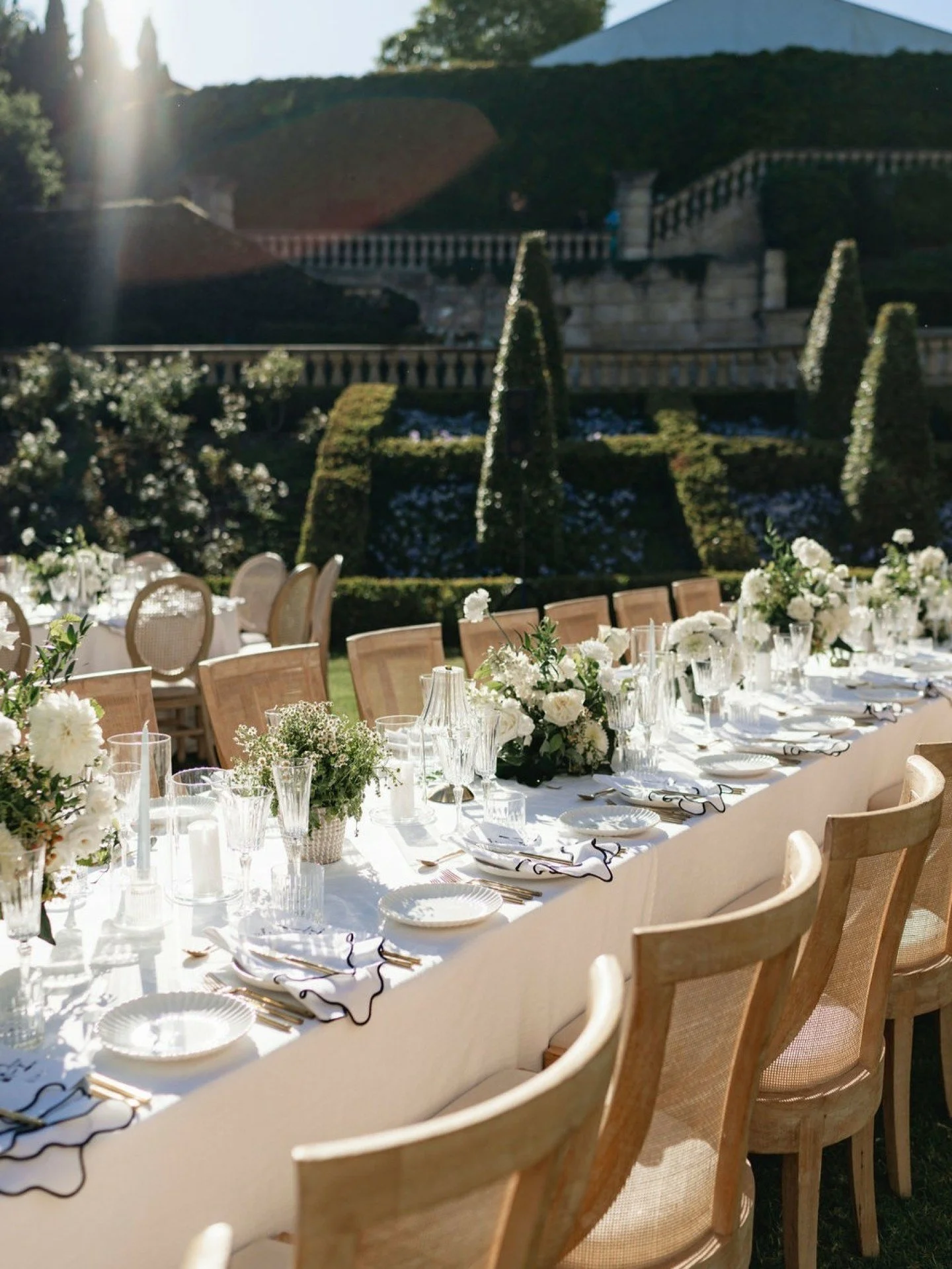 Open air 🌦

Open-air weddings are always undeniable beautiful, but they are also at the mercy of the weather. That&rsquo;s why a solid Plan B is essential.

We work closely with our couples to create a weather-proof backup that still feel beautifull