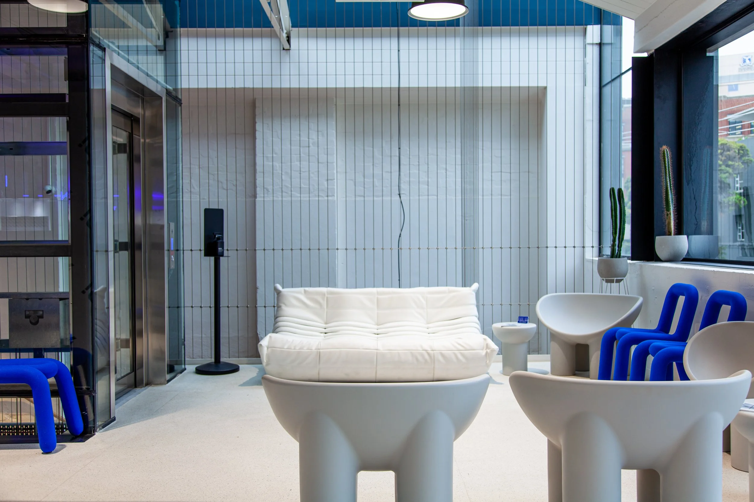 FINE LINES — THE MELBOURNE BUILDER