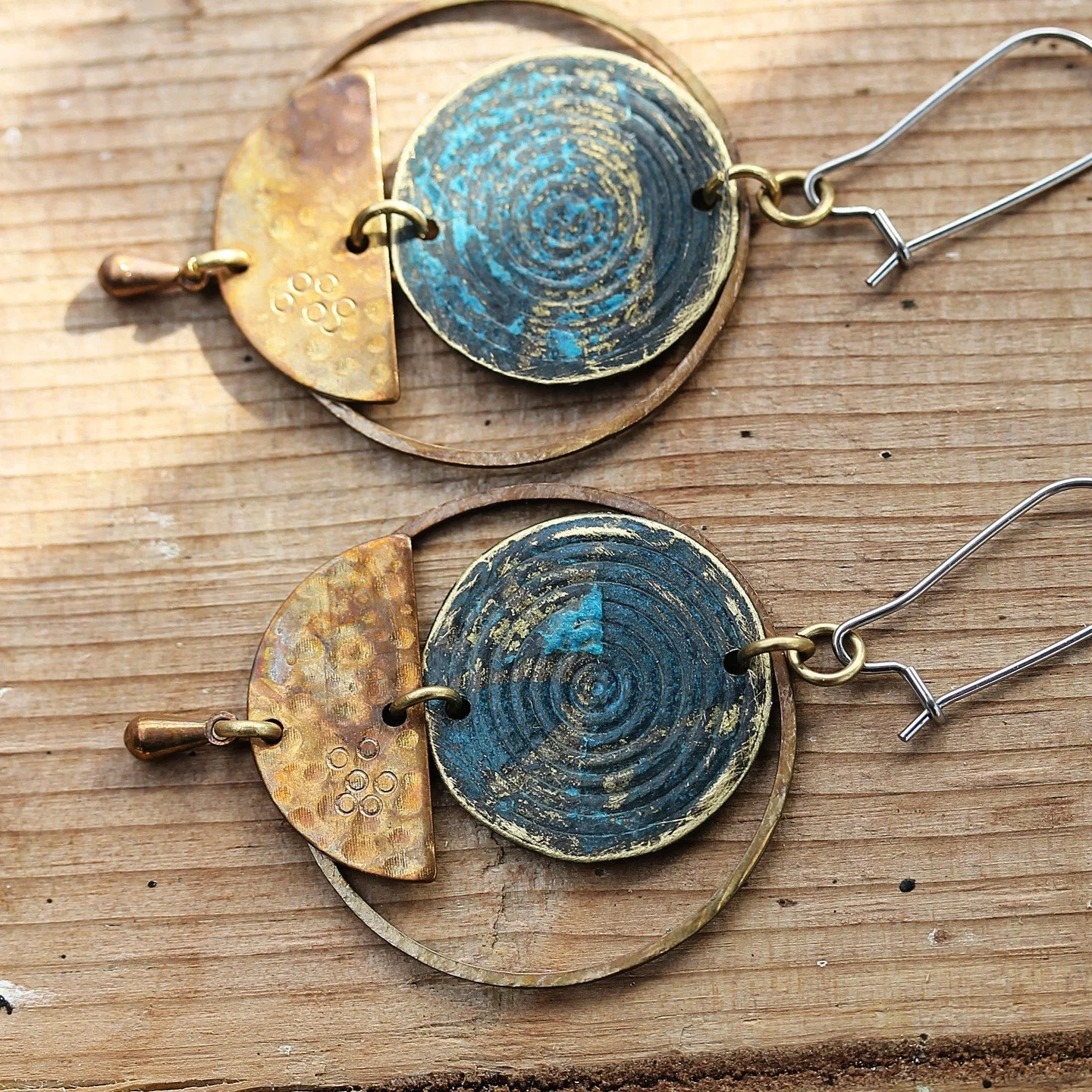 Fishing (including for lobster) remains a mainstay on Grand Manan Island. Visit us and you will see fishing boats everywhere and hardworking folks who continue to work through the seasons. These earrings are a tribute to all the daughters of the Isla