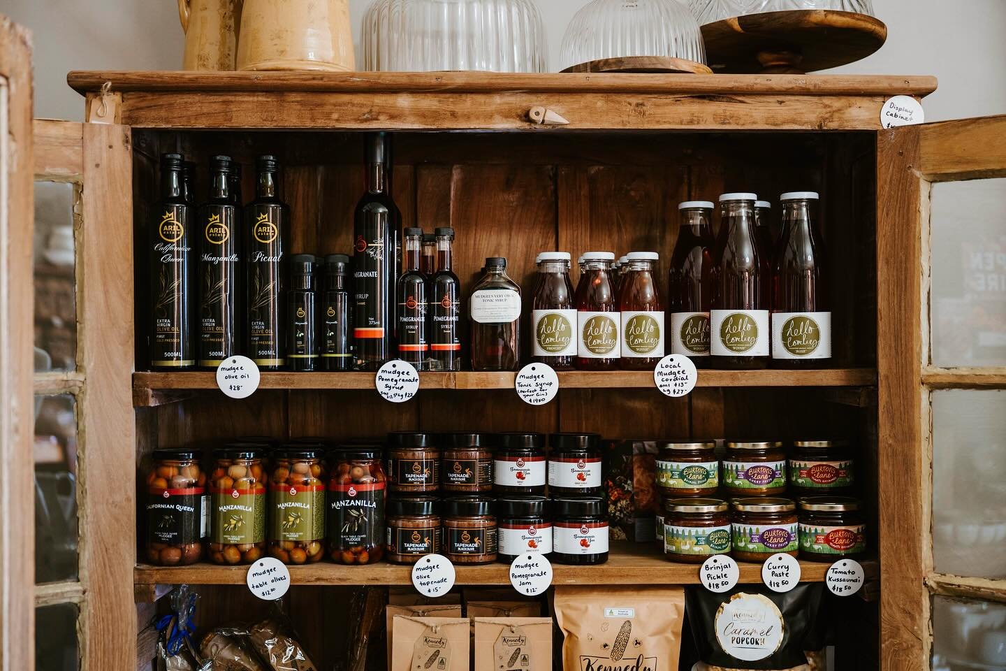 🌿 LOCAL GOURMET TREATS 🌿 
We are OPEN this weekend from 10am&ndash;3pm! Pop in for all your favourite local gourmet treats &mdash; sweet, savoury, and everything in between.

#thecountryplate #gourmettreats #shoplocal #supportsmallbusiness #country