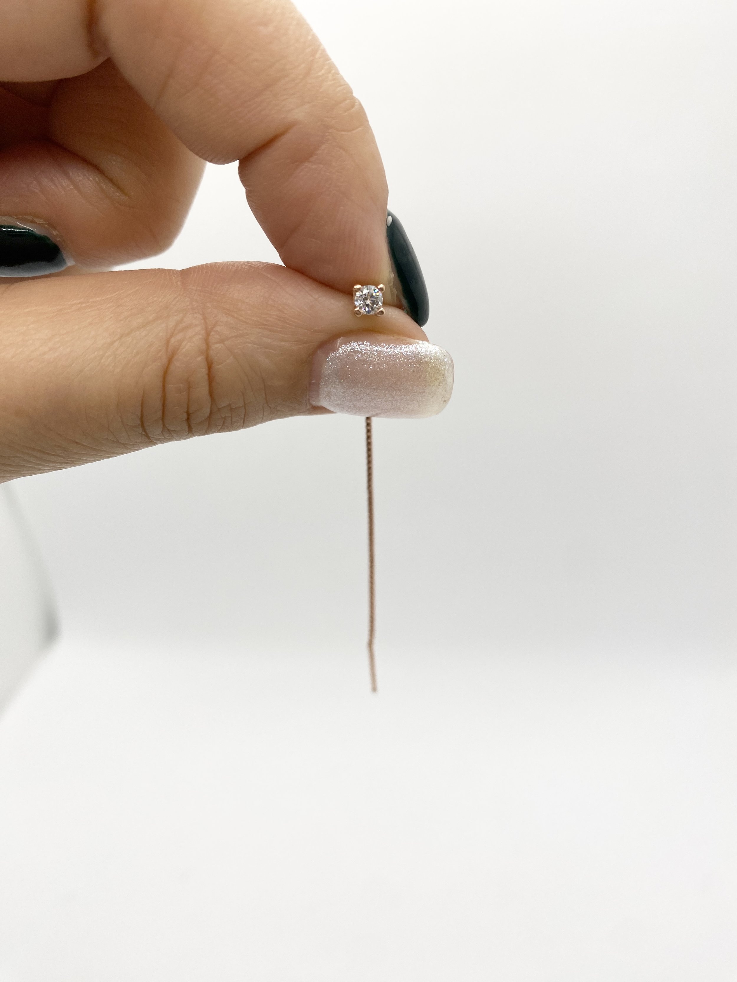 Orecchino ago con punto luce 3mm