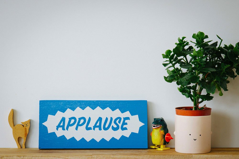 Rich-C-Studio-Sign-Painter-Frome-Applause.jpg