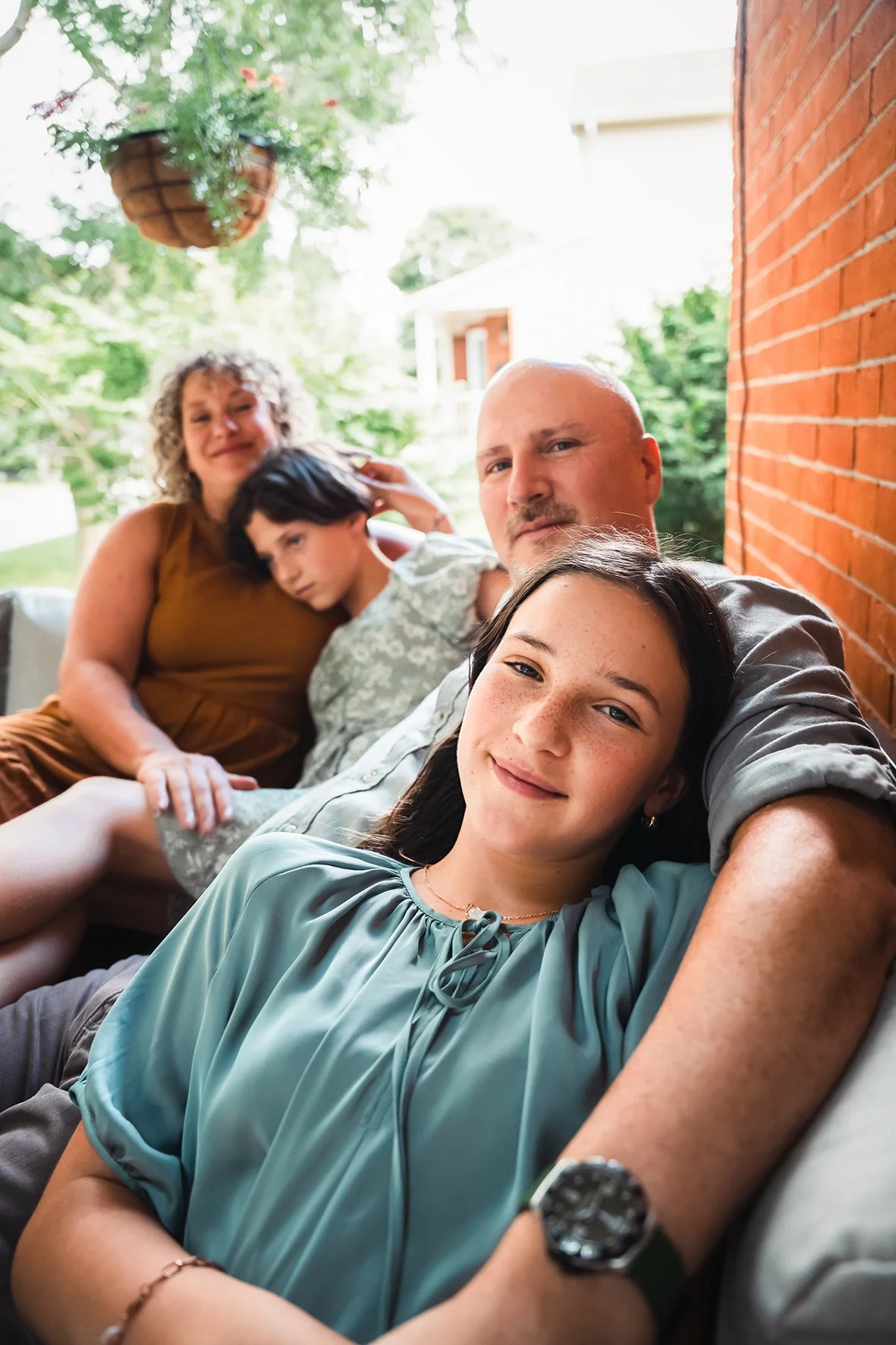 Shannon Lu Shan photography family session family at the front porch2.jpg