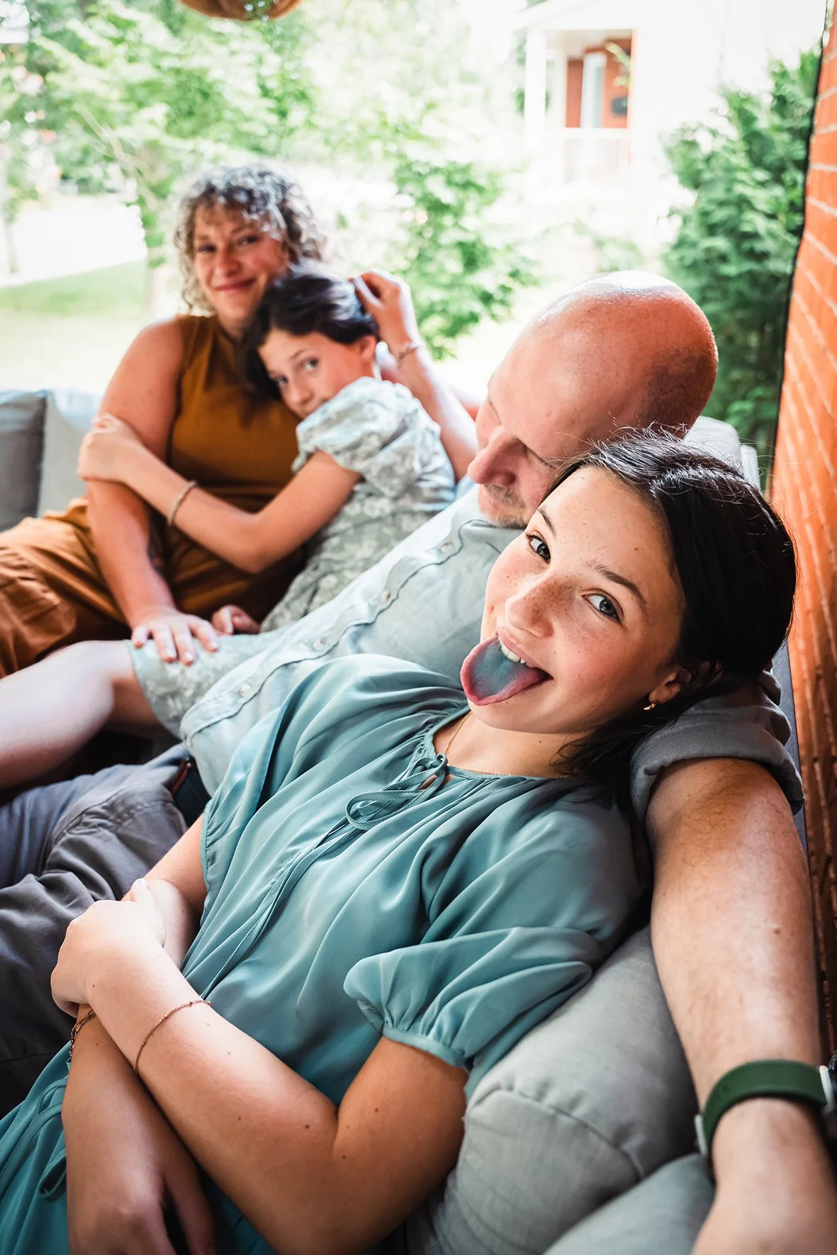 Shannon Lu Shan photography family session family at the front porch5.jpg