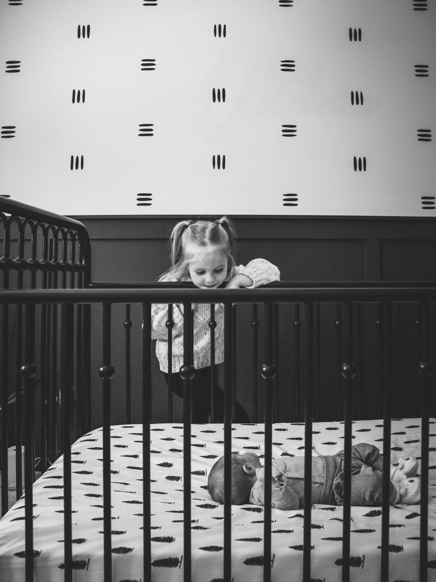 watching over her baby❤️

&bull;
&bull;
&bull;
#arnpriorPhotographer 
#otttawavallyFamilies
#ottawanewbornphotographer 
#ottawafamilyphotographer 
#doucumentyourdays