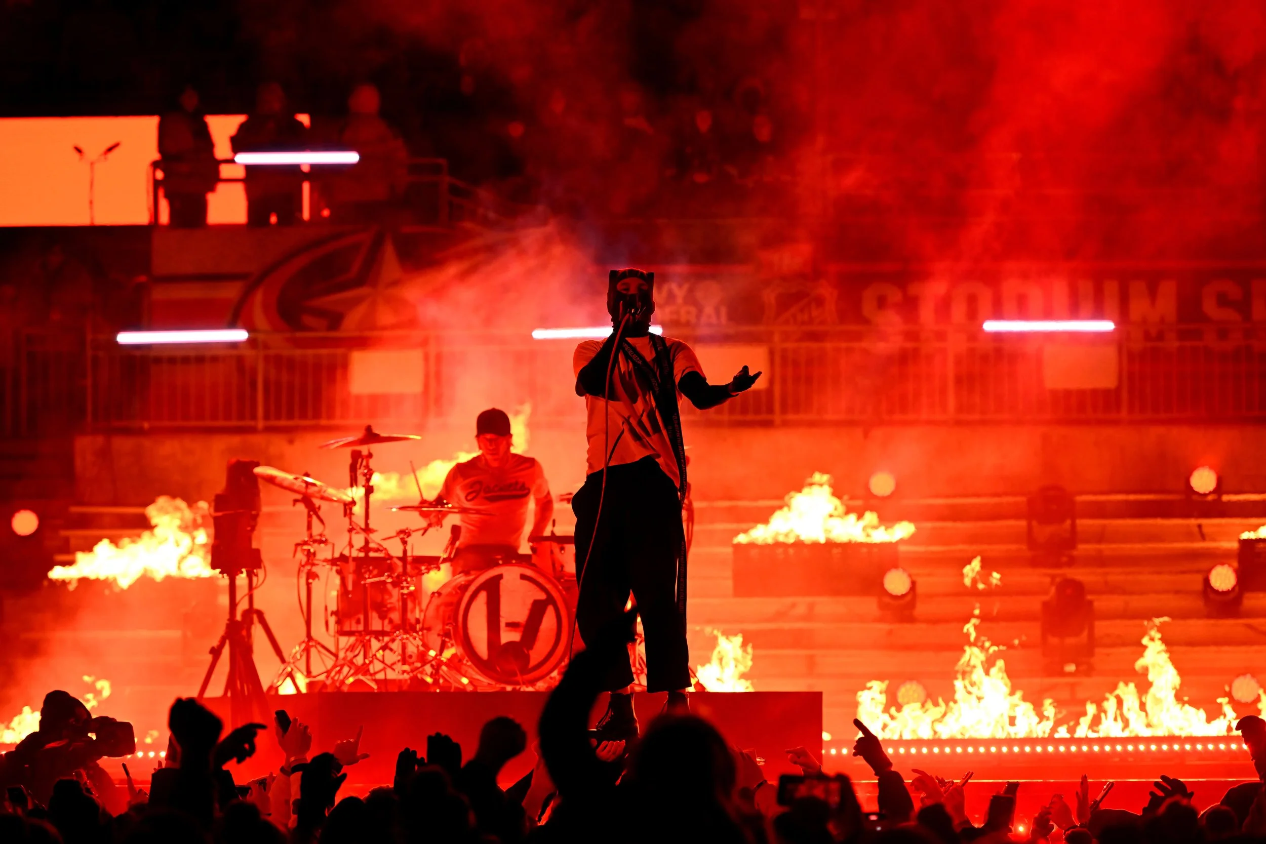 Twenty One Pilots @ NHL Stadium Series