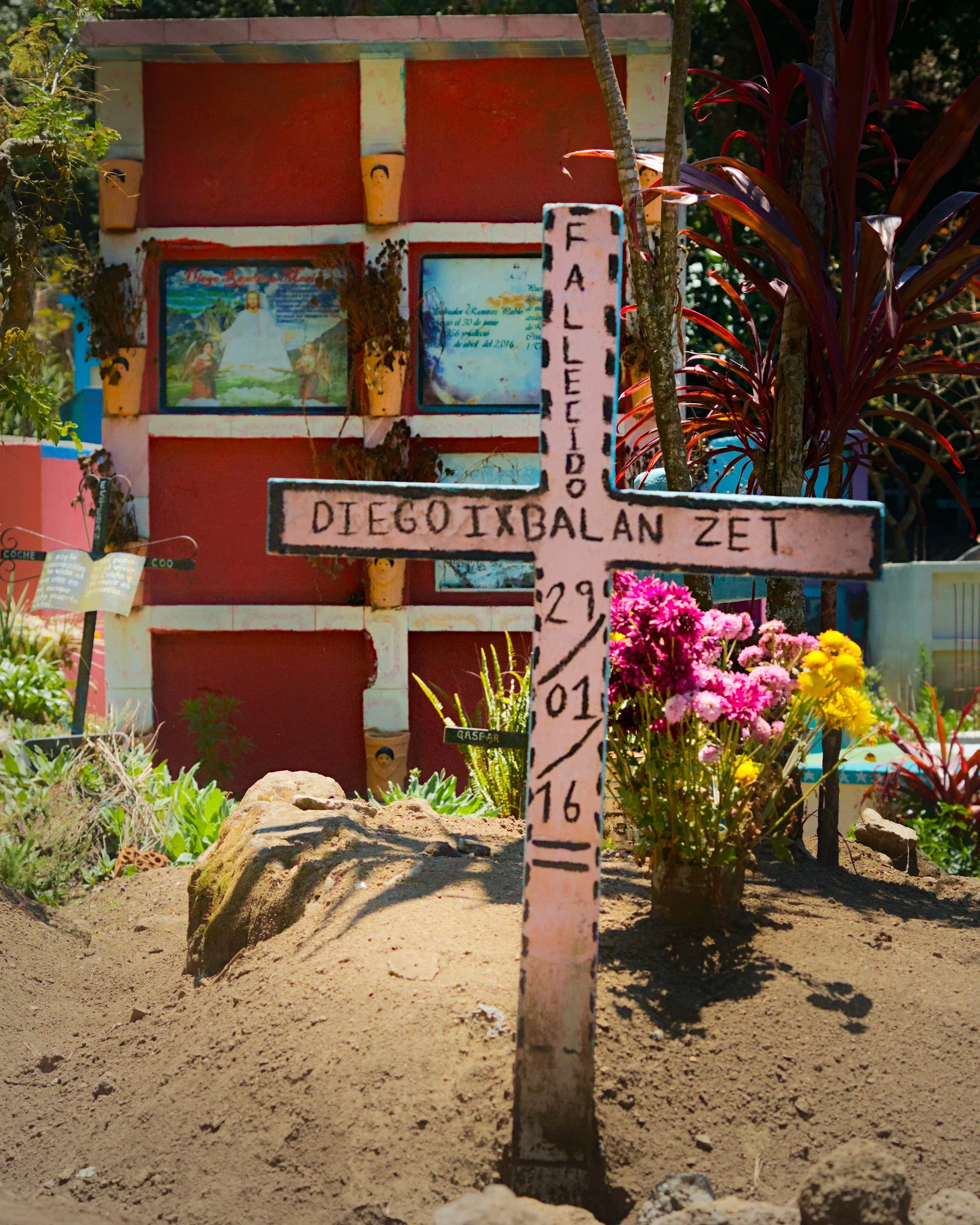 Resting in color in Santiago.