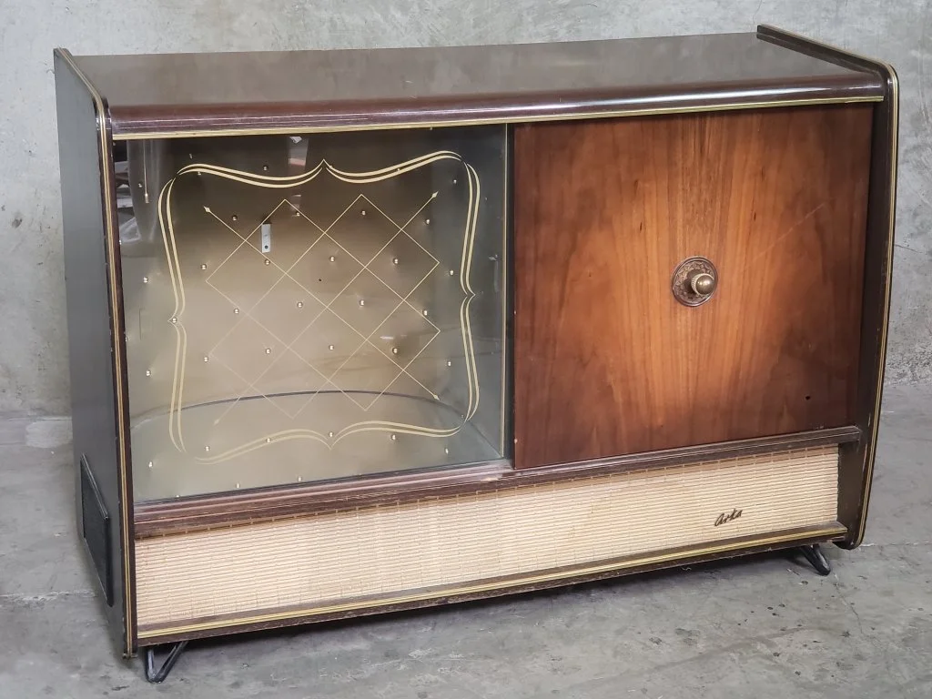 046 - Lot 408 - Blaupunkt Mid-century modern stereo console.jpg