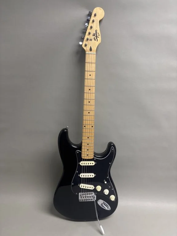 063_Rank_063_Lot_365_Squier_by_Fender_Stratocaster.jpg